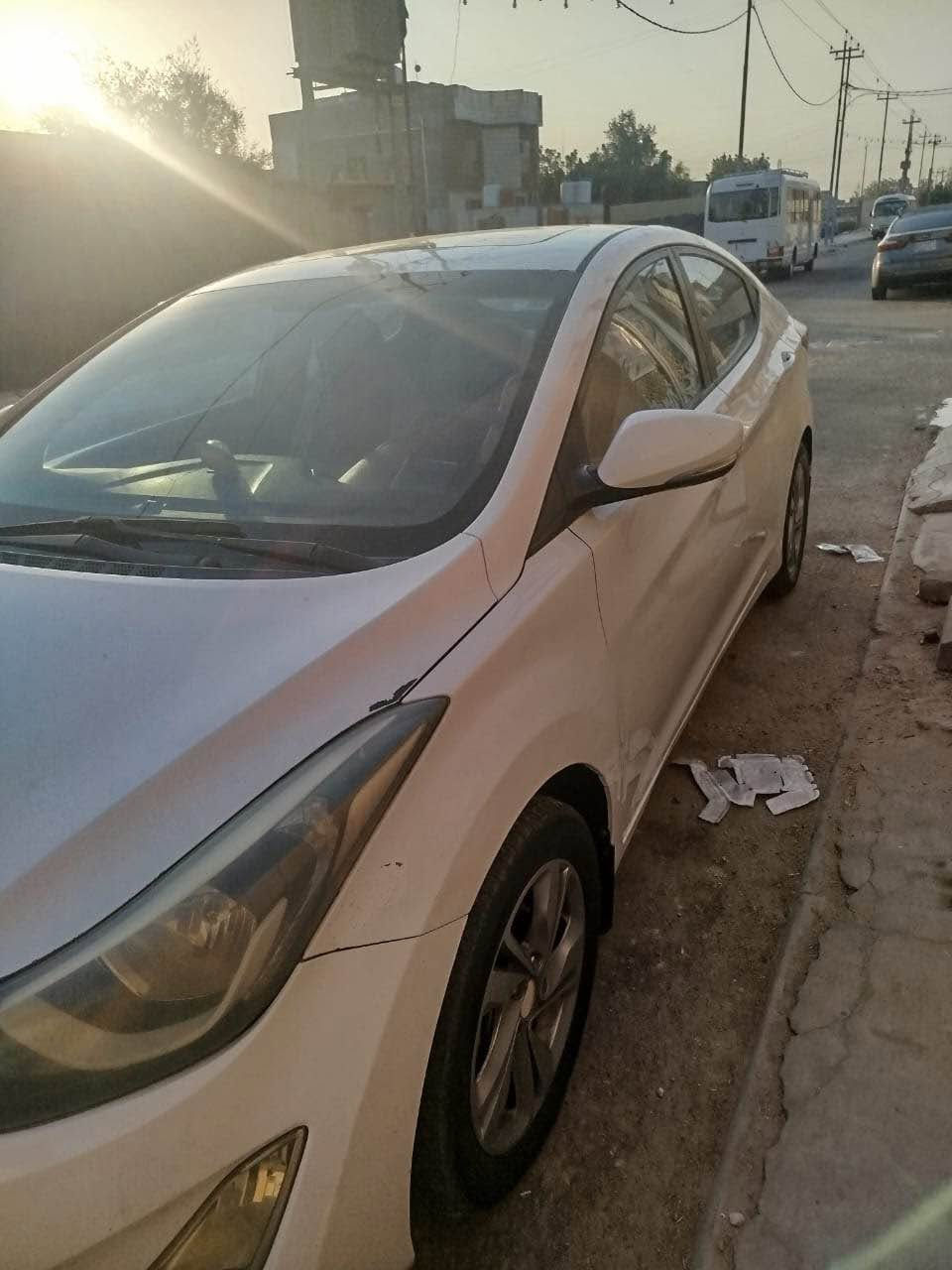 النترا • ٢٠١٦ • باب خلفي بنيد