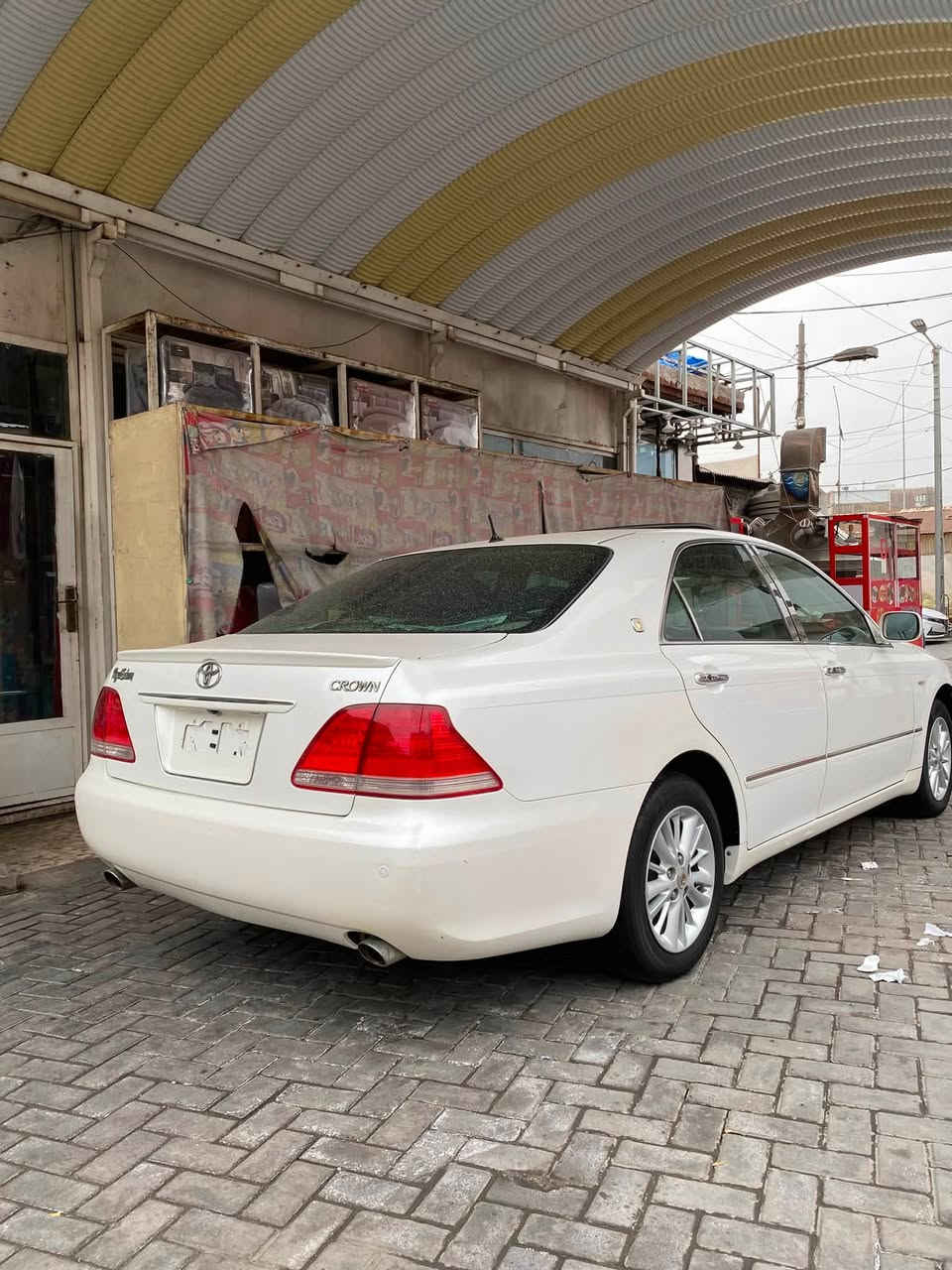 سلام عليكم
سياره شاهينه 2004
مسجله رقم بصره بسمنه تحويل ثاني يوم
لسياره نضيفه جاهزه تبريد حداديه مكينه كير كامله 
دكمتين شاصي82 لسياره فتحه لمكينه 6
بصمه بعد معروفه مواصفاته ....
مكانه بصره 
للتواصل ..***********

السعر 170وبيه مجال
