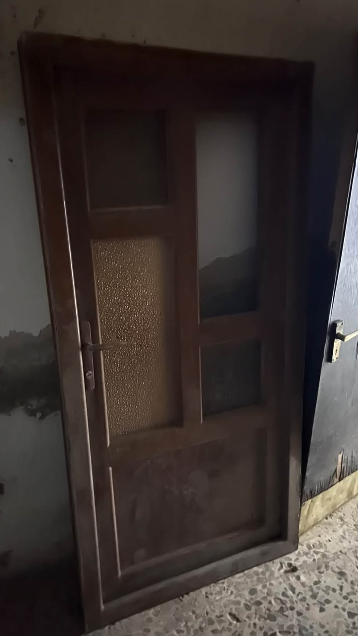 بيبان للبيع  جدد بعدهن كيلونات شغالات السعر ١٥٠ *********** عنوان الشعب
