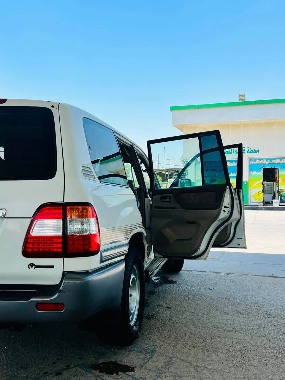 سلام عليكم سيارة للبيع Landy Cruise مديل 2002 التواصل على رقم التلفون المكان بابل القاسم***********
