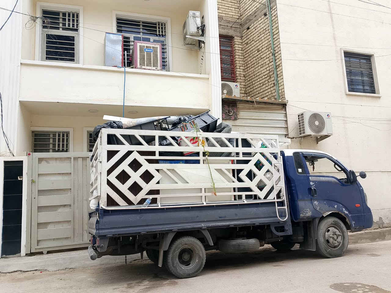 نقل اثاث • داخل وخارج بغداد • ضمان حفظ الاثاث