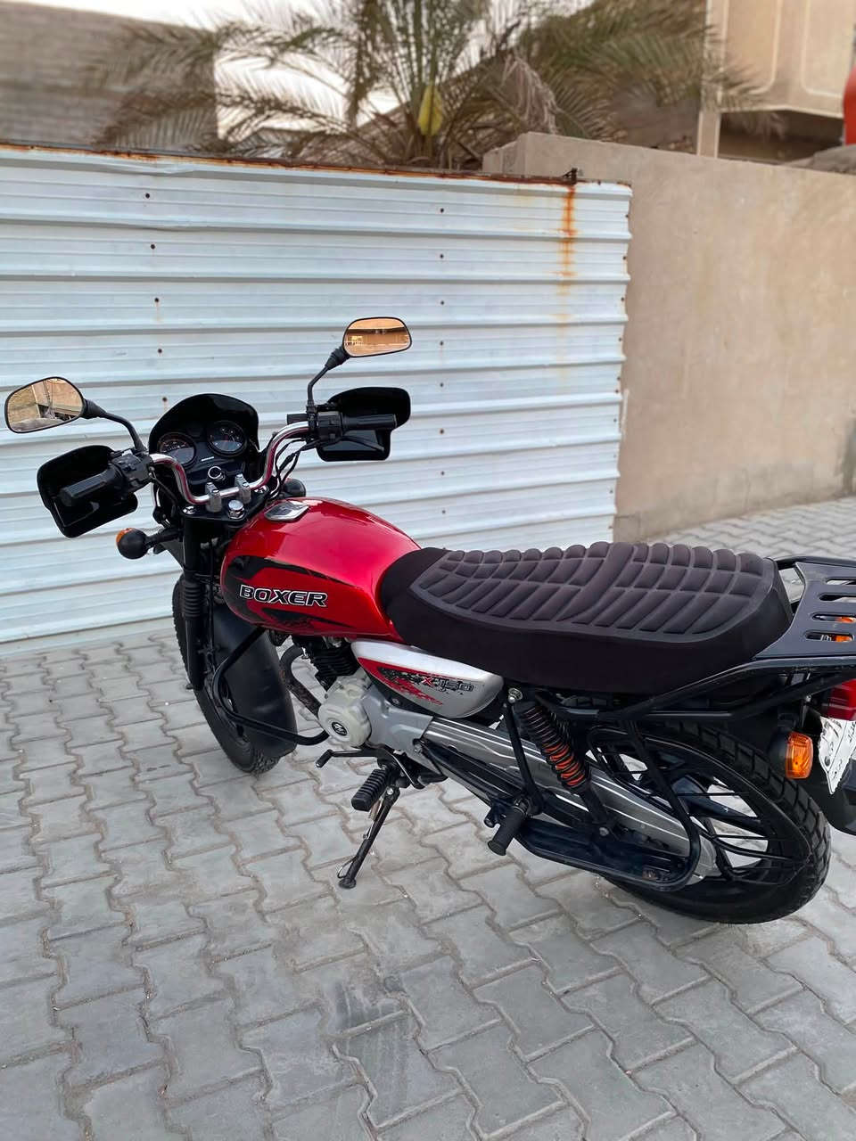سلام عليكم بوكسر 23 مرقم لوحة وسنوية انكليزي تحويل ثاني يوم اي نقص مابية سعر ٢٣٠٠ وبية مجال قليل حك جية مكاني الحسينية الراشدية رقم ***********

