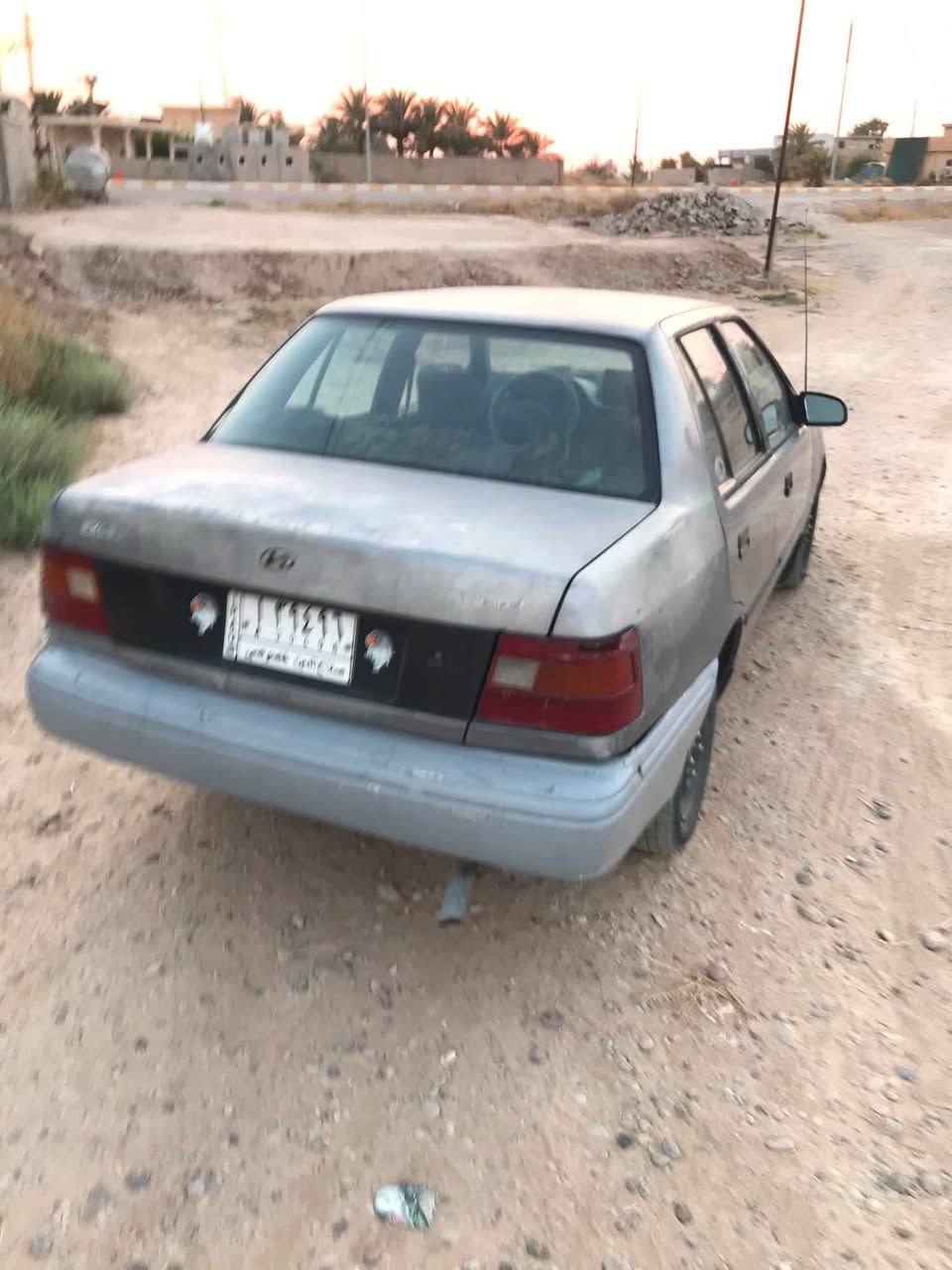 سلام عليكم سياره اكسنت موديل ٩٣ للبيع رقم صلاح الدين شرط التحويل بيها رونات بانزين والحماوه مايشتغلن باقيات شغلات سياره كاعده نضيفه كير شرط محرك بي بدايه خيط تبريد شغال ماسحات الكلبسه مالتهن طاكه دبل اشاير لايتات سكناات عالي ناصي كله شغال صدرها نضيف كشرها حلو بس شوف العين يبري الذمة شاشه سمعات رابطين وحده فقط وموجود ٤ بيها سياره رزنه سعرها  ١٩ بيها مجال 
رقمي ***********
