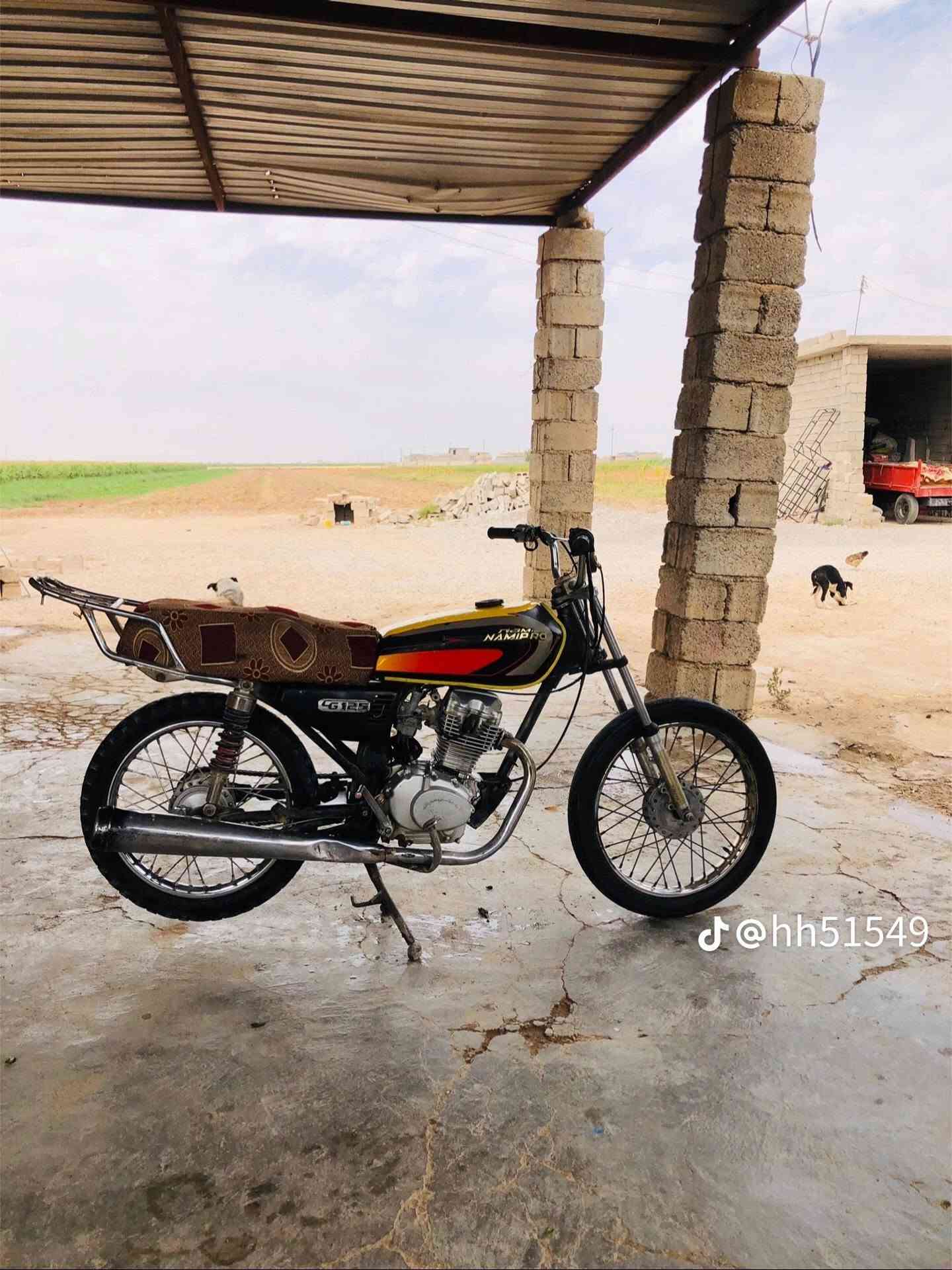 السلام عليكم البيع اومروس
ماطور اربعه كير نامه اصلي نشط فول نار 
السعر 220وبي مجال قليل حك الجيه مكاني حويجه 
***********

نص مكتوب في الصور:
- الحلال @hh51549
- @hh51549