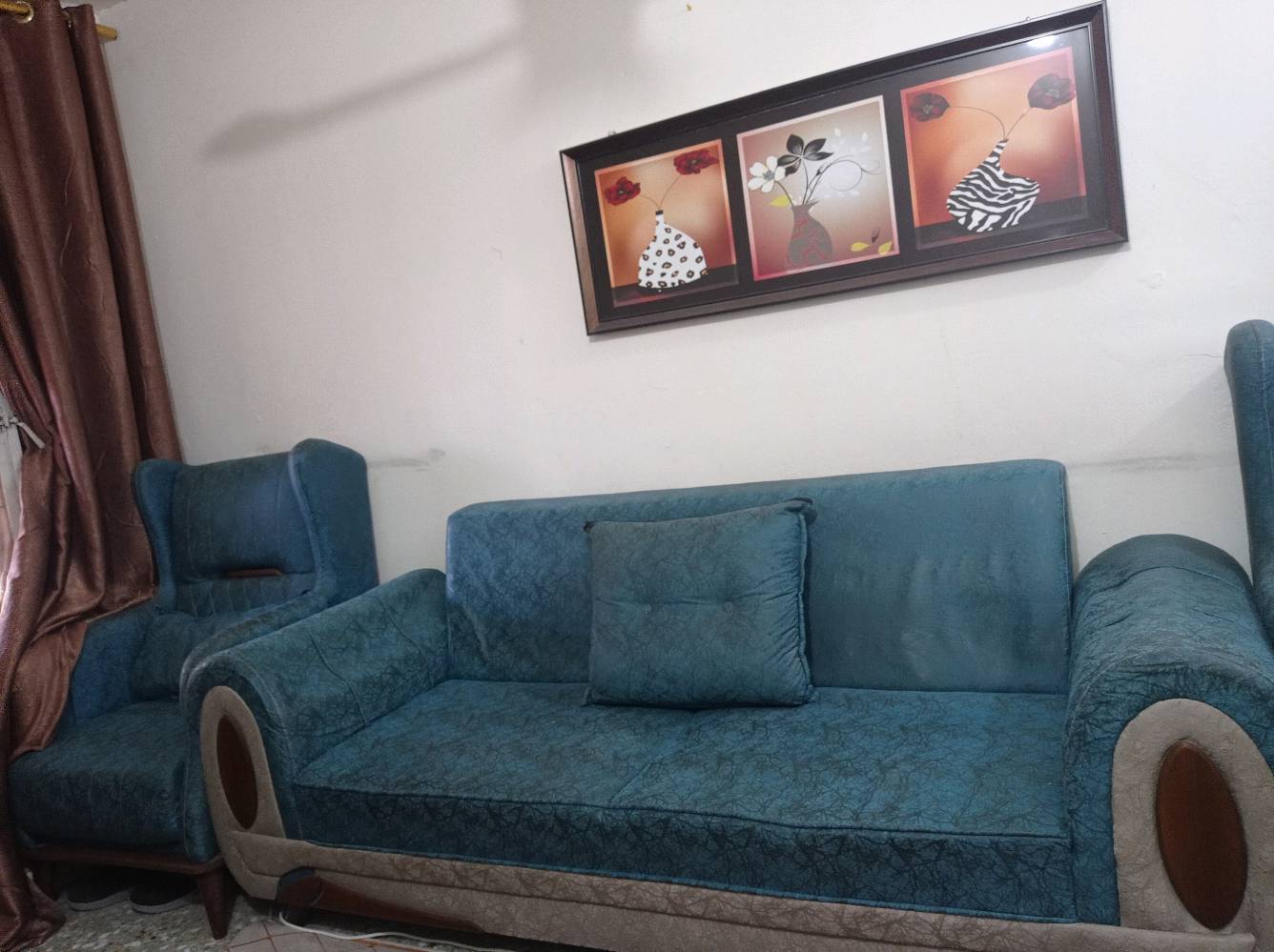 أثاث مستعمل • ١٠ مقاعد • كنب