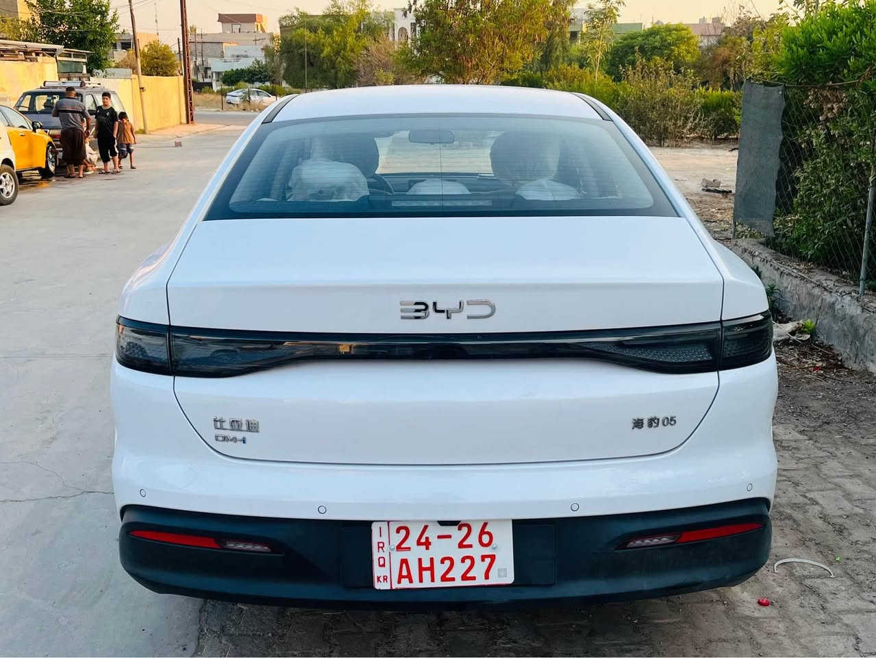 سلاوی خواتان لێبێت 
BYD sel 05  ویل عادی 
مۆدێل 2025 ناو سپی سەیارەکە 300 کیلۆمەتر رۆشتوە ٣ رۆژە بە سفری کڕدراوە پارەی رەقەم و هەموو شتێکی دراوە هەفتەی داهاتوو رەقەمی بۆ دەبەسرێت بەقەد دەرزیەک شوختی نیە سۆنەرەکەشیم داناوە نرخی 146 گەڵا و مەجالێکی برایانە 
*********** كركوك, العراق
