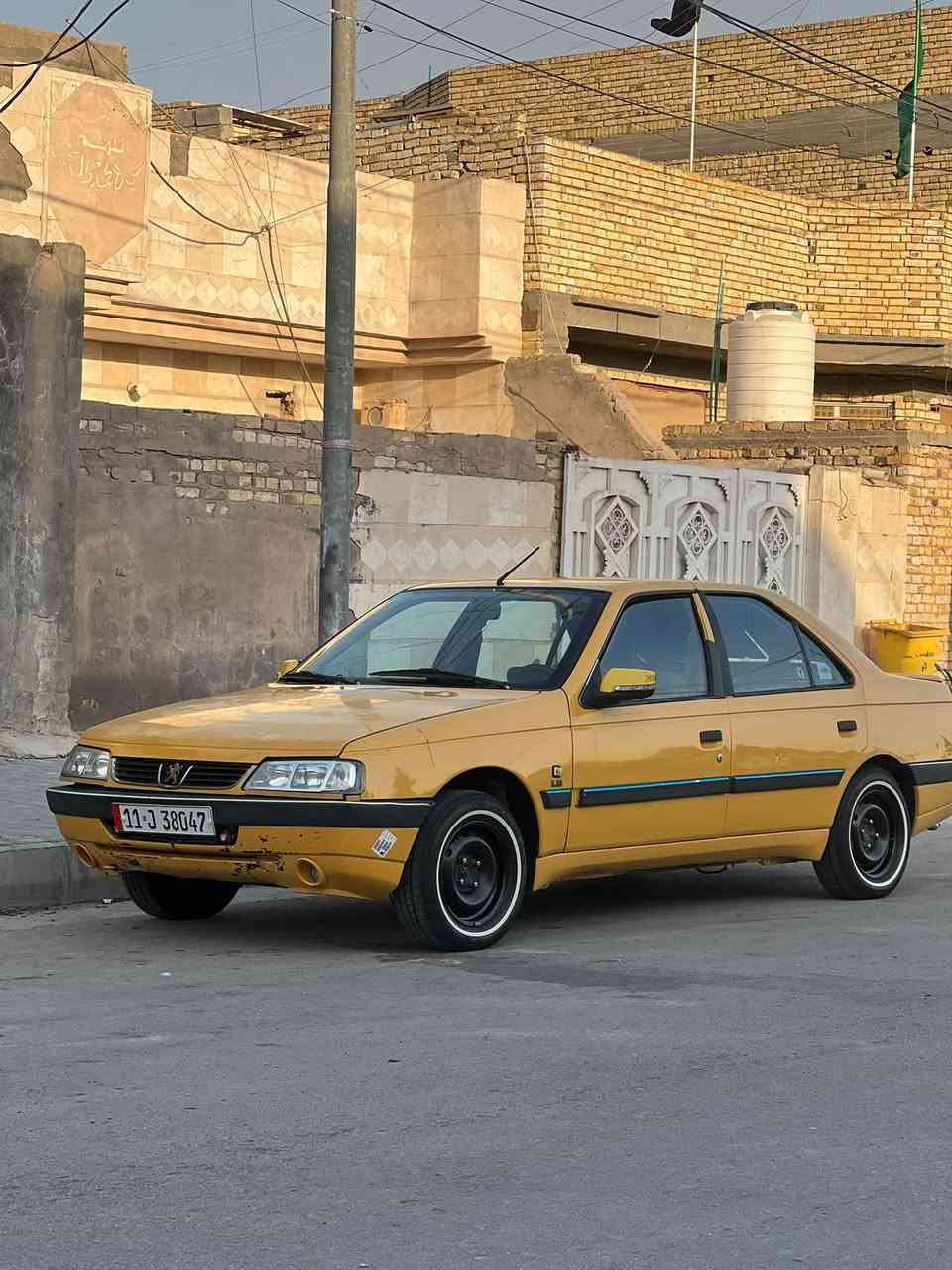 سلام عليكم عندي بيجو لميس سياره خير من الله السياره تخم تاير جديد صبغ وياله لسياره گبل للشارع ما ناقصهه شي صدر جديد منضمون غاز السياره جديده ما متواجد خاص ***********
