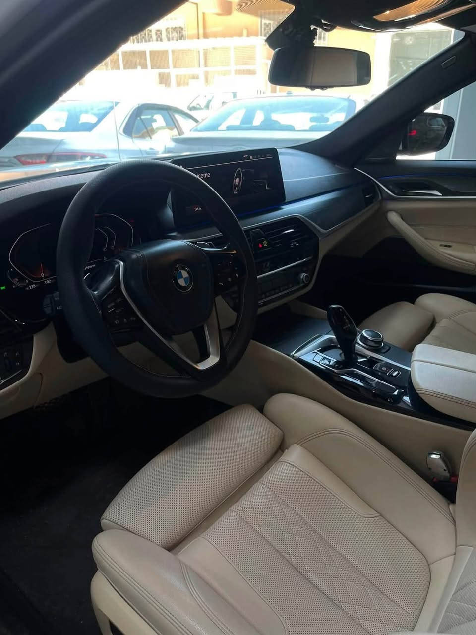 Bwm 530i
موديل 2022

شبر صبغ باب السائق 

السياره داخل كلين

موصفات 

داتاشو

سلايد 

كشنات تدفئه

عنوان دهوك 

***********
