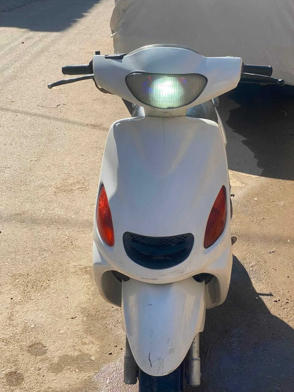 اكزز للبيع 300 وبيها مجال دراجه نضيفه كلش الدراجه كايمه وتوني جفتتها الدراجه كلشي بيها شغال وشلعتها ومعدلها كلش حلو عوزها فقط سلف لاغير وسلفها مكطوع *********** مكاني فداء
