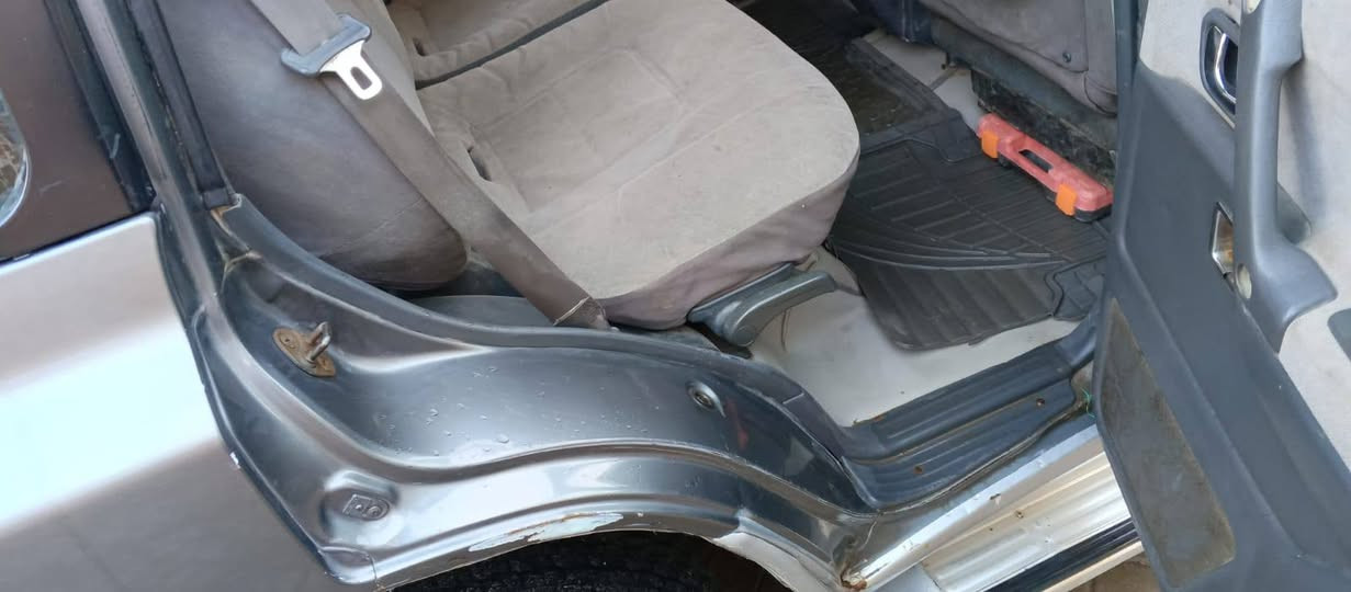 سلام عليكم باجيرو للبيع موديل ٩٩ محرك بلادي سته بانزين سيارة بلاديه صبغ مكانات بصيطه اثر جراد تبريد شغال كهربائيات كلهة شغالة كل نقص مابيها صدر جديد تخم تاير نضيف دوشمه بلاديه مالتهة شركة سعر ٦٥ وبيهة مجال عنوان بغداد مدينة الصدر رقم ***********
