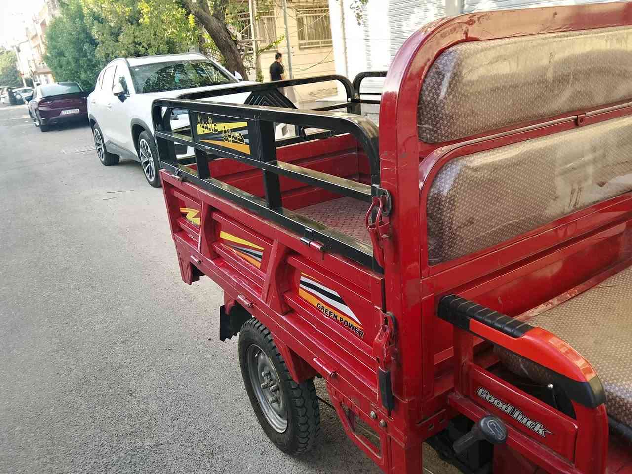 السلام عليكم ستوته شحن للبيع حجم كبيره موديل 25 كله شغاله كهربائية بطاريات مصطره تايرات نضبفه لايت اهورن اشاير السعر مليون او ميه او خمسين احلا من الصور نضيفه مكاني بغداد علاوي رقمي ***********
