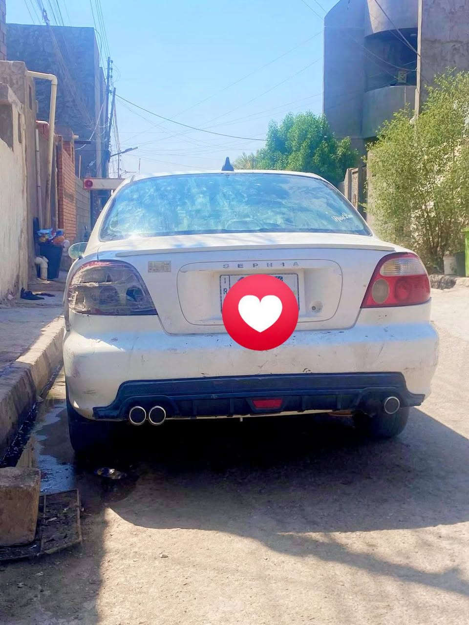 السلام عليكم
سياره كيا للبيع اصولي كير ومكينه مكفولة 

سياره حلوه ومرتبة السعر 25 وبيها مجال بسيط 

***********
