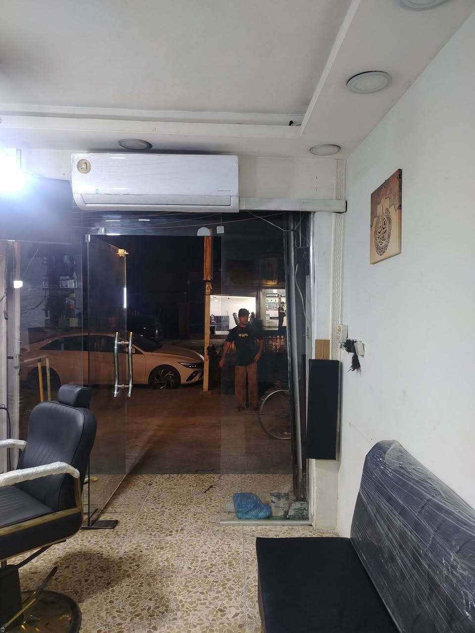 محل حلاقة • متكامل • شارع دكتور حافظ