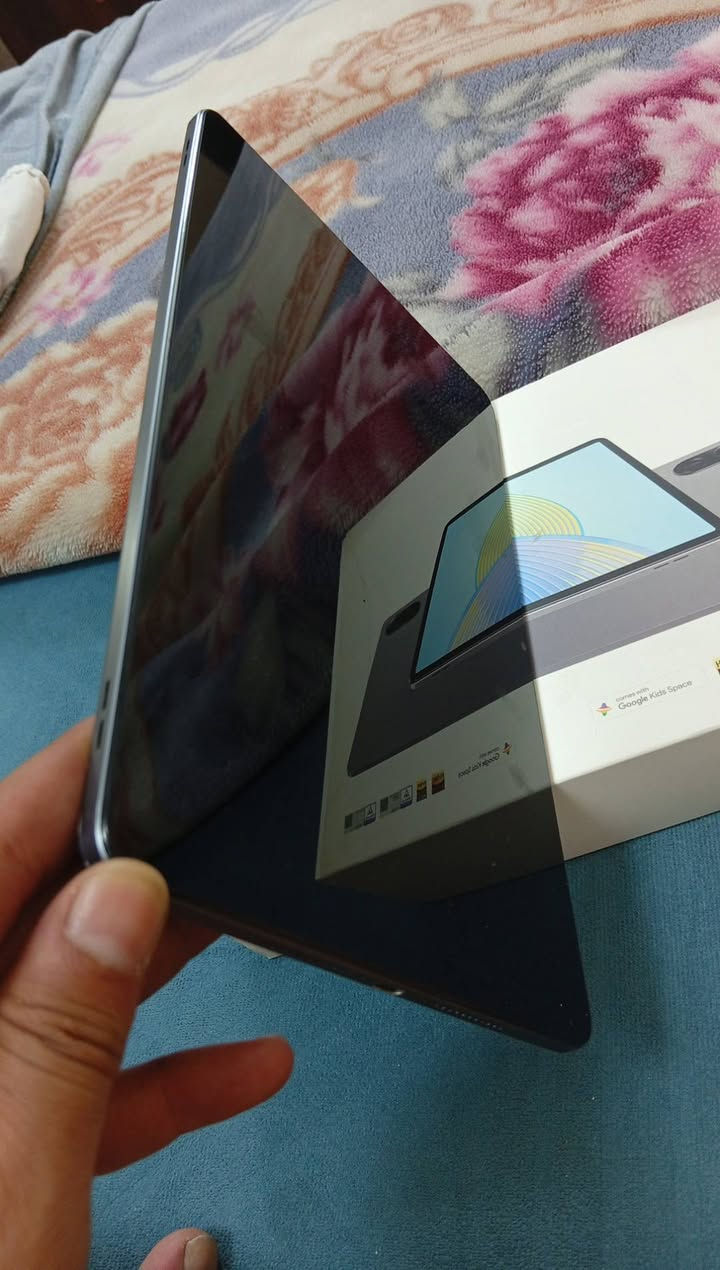 ايباد هونر x9 حجم شاشة 11.5 نضيف ما داخل تصليح ابد ع فحص 225

نص مكتوب في الصور:
- حول الجهاز اللوحي الإعدادات الشاشة والسطوع الصوت الإشعارات وشريط الحالة قفل الجهاز وكلمات المرور التطبيقات البطارية التخزين الحماية الخصوصية الموقع الرفاهية الرقمية وأدوات رقابة الأهل المساعد ميزات إمكانية الوصول المستخدمون والحسابات Google النظام والتحديثات حول الجهاز اللوحي MagicOS 7.1 اسم الجهاز HONOR Pad X9 الموديل ELN-W09 رقم الإصدار 7.1.0.216(C185E2R2P1) GPU Turbo إصدار MagicOS 7.1 إصدار الأندرويد 13 المعالج المركزي Snapdragon 685 4G Mobile Platform ذاكرة الوصول العشوائي ٤.٠ ج.ب + ٣.٠ ج.ب HONOR RAM (Turbo السعة التخزينية للجهاز المساحة الفارغة ٦٨.١ ج.ب الإجمالي ١٢٨ ج.ب دقة الشاشة ٢٠٠٠ × ١٢٠0 تحديث نظام متجر Play ١ تشرين الأول، ٢٠٢٣ تحديث الأندرويد الأمني ١ حزيران، ٢٠٢٥ إصدار النواة 4.19.157-g1+ android@localhost Wed Jun 18 10:19:11 CST 2025