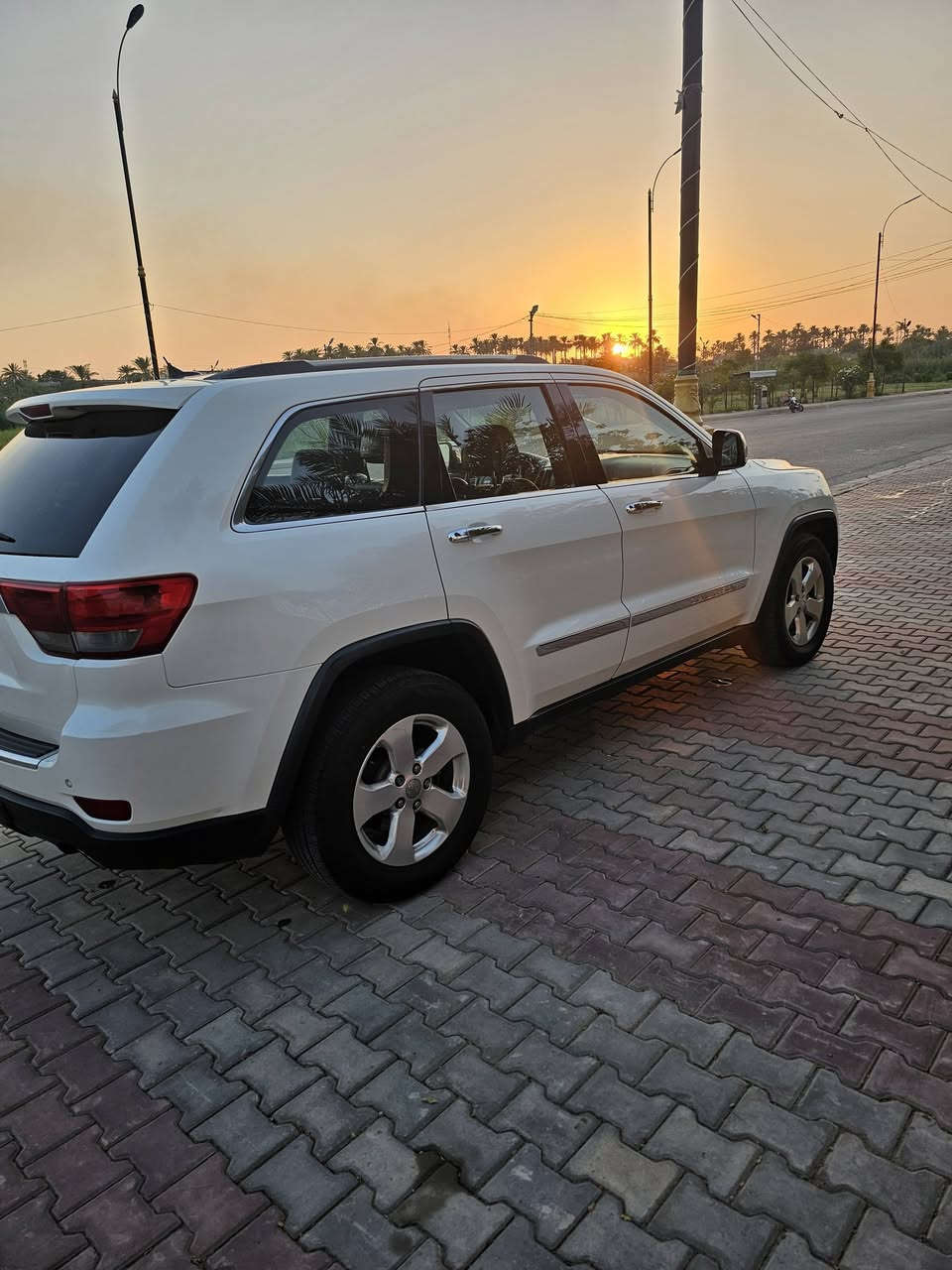 للبيع او مراوس حسب القناعه جيب لاريدو ٢٠١٢ فول مواصفات رقم بغداد دولي بأسمي صبغ نص جاملغ امامي فقط بدون ضرر كير محرك تبريد كله جاهز السعر ١٥٢ وبيها مجال بسيط استفسار *********** مكان السياره الضلوعيه
