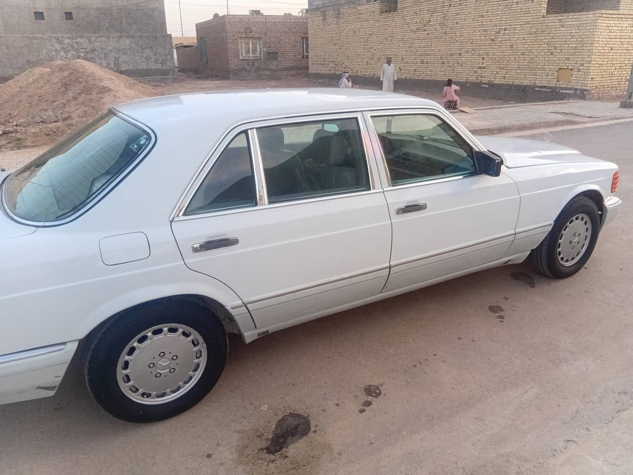 باب طويل • ١٩٨٨ • ميسان