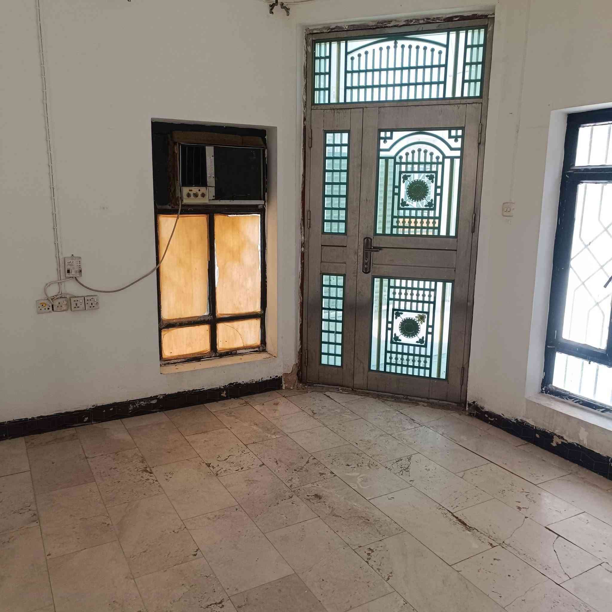 دور إيجار • عروض • داخل الحلة