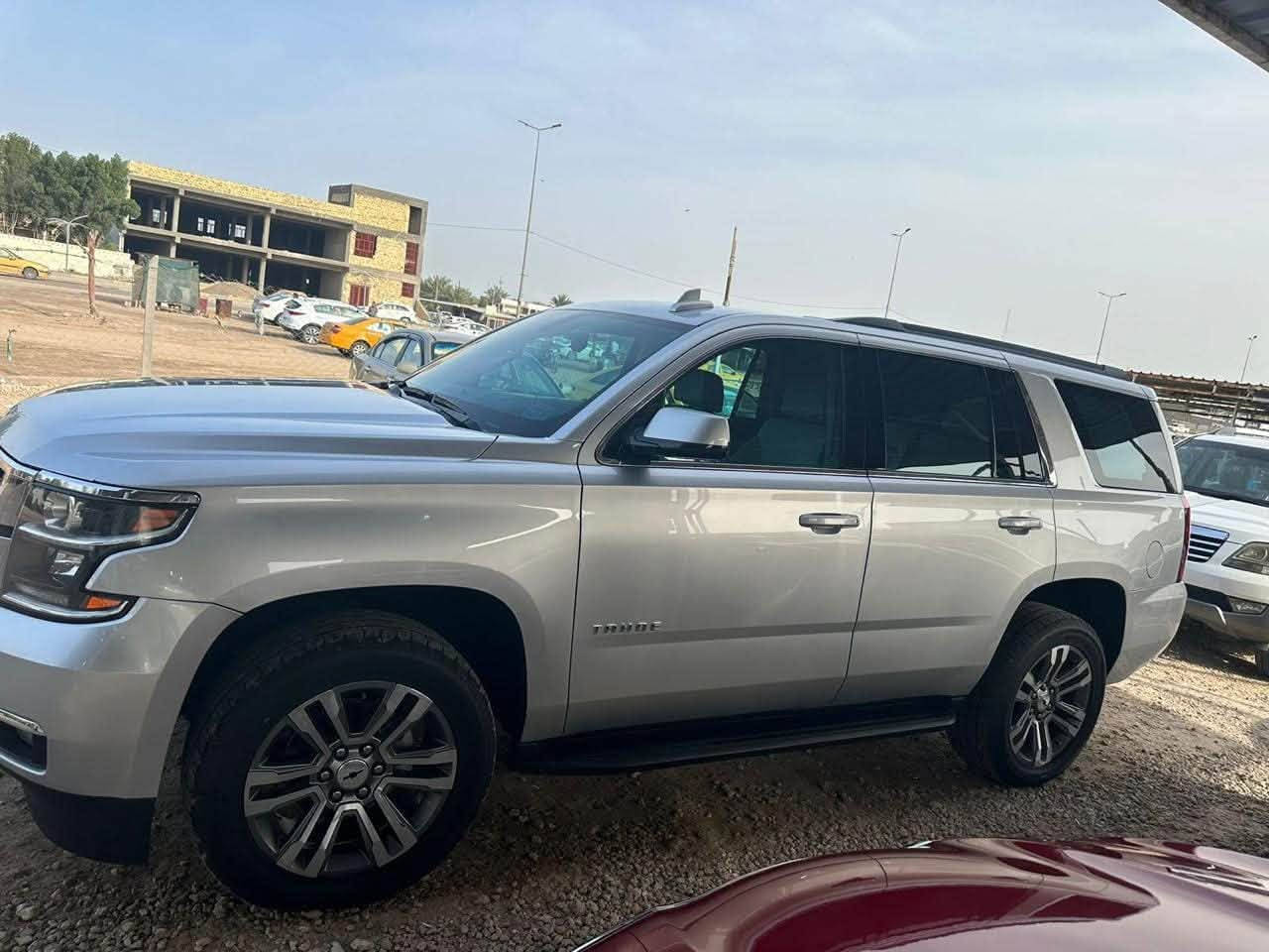 تاهو موديل ٢٠٢٠ أمريكي الحادث بالصور موجود رقم بغداد السنويه بعدها مامنتهيه تحويل مباشر 
العنوان البصره *********** السعر ٣ شدات وبيها مجال
