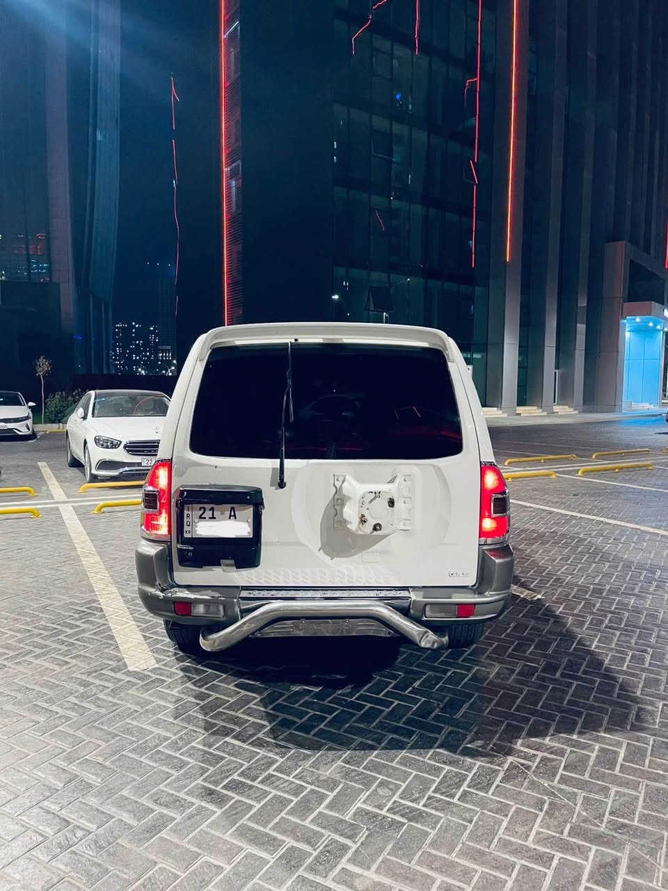 باجيرو ٢٠٠١
گير مكينه شرط
حجم ٣.٥ گير ٥ نمر
تبريد شغال ثلج
تايرات جديده 
حدادية امامية خلفية جديدة 
سنوية ٢٠٢٧ شهر ال ١١
كهربائيات كلها شغاله
سيارة جاهزة و مابيها اي نقص
تحويل وكالة شرط
سيارة بيها قطع صبغ ابيع حزام بدون ضربه
سعر ٦٧ ومجال
مكان السيارة اربيل
*********** دهوك, العراق
