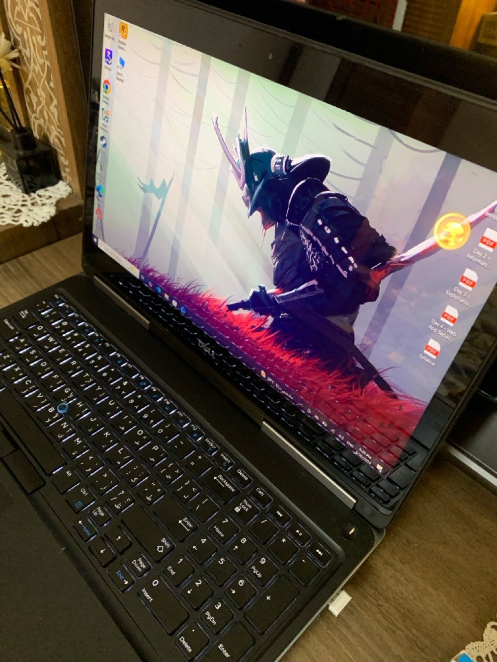 للمراوس فقط

🔥Dell pricishon 7510 نسخة الشاشه اللمس 🔥
.
💯الجهاز بمعالج HQ وكارت خارجي يفيد رجال الاعمال والمهندسين واصحاب المونتاج والالعاب 💯
.
معالج i7 من الجيل السادس HQ بتردد 2.70
برام 16 قابل للتطوير الى 64
وهارد 512 ssd قابل للتطوير سريع وممتاز
وكارت شاشه داخلي بسعة 8
والخارجي M2000M بسعة 4 كيكا
مع الشير يصبح 12
كيبورد ضوئي
شاشه لمس 10 اصابع
بطاريه جيده جداً مثل الورد
نضافه97%
حجم15.6
مع ماوس هديه والمحوله كذلك 
.
السعر375 بي مجال بسيط للشراي 
سكني بغداد الدوره
💐***********💐
.
ملاحضه التج ماوس شغال لكن الكلك الايسر يعلك سعره15 الف
.
رجاء اللي ميعرف قيمة الجهاز لتبخس بالسعر وربي يحفضكم 
.
تم تجربة الاوتوكاد
Gtav
فورتنايت
نضام كالي لينكس
فالورانت
فيفا 
بلاك اوبس
شغالات بأداء جيد جداً بفضل مواصفات الجهاز
