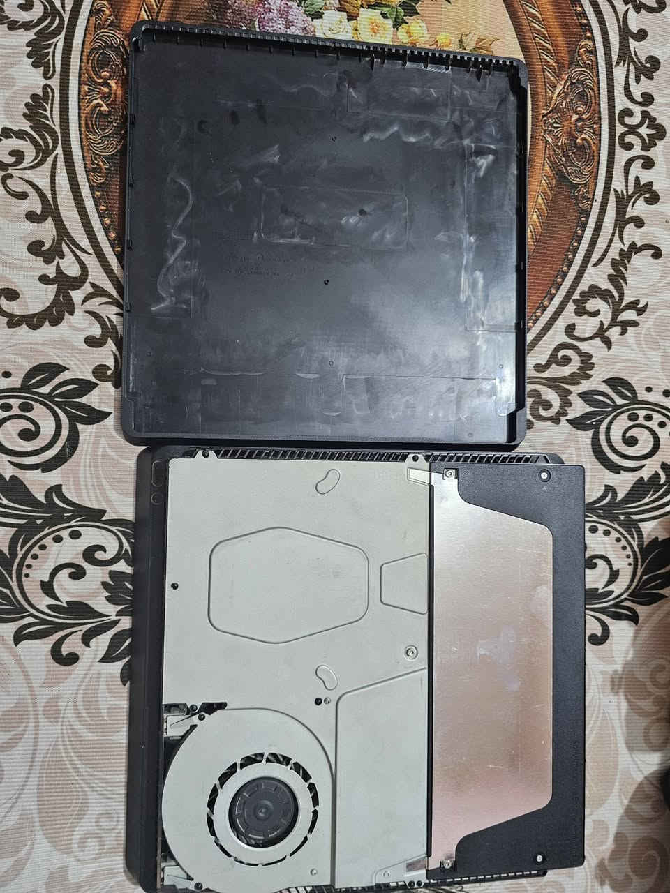 Ps4 slime اونلاين
للبيع مع يو بي اس 230VA و قاعده و يده الجهاز و يده تجاريه
رقم للتواصل ***********
