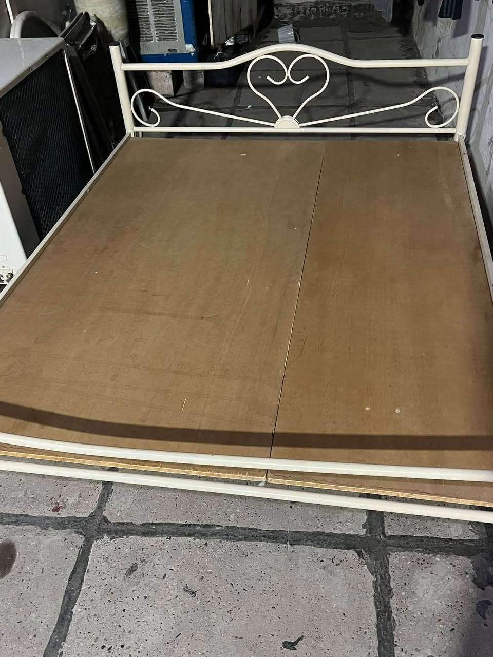 سلام عليكم
سيسم للبيع سعر 90 بي مجال مكان كركوك شارع القدس ***********
