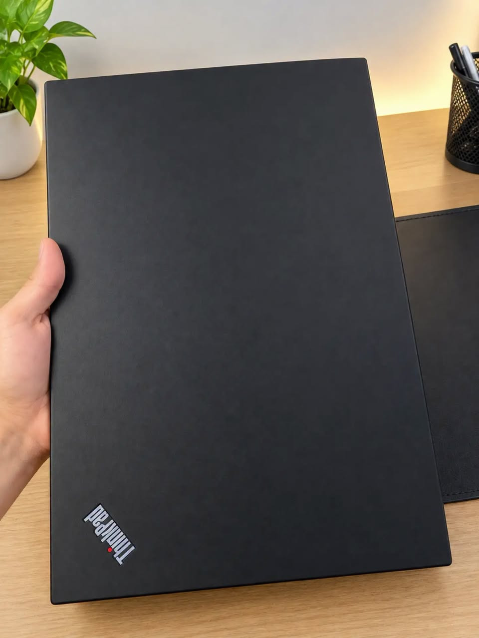 ThinkPad P15s • i7 الجيل ١١ • كرت T500 ٤ جيجا