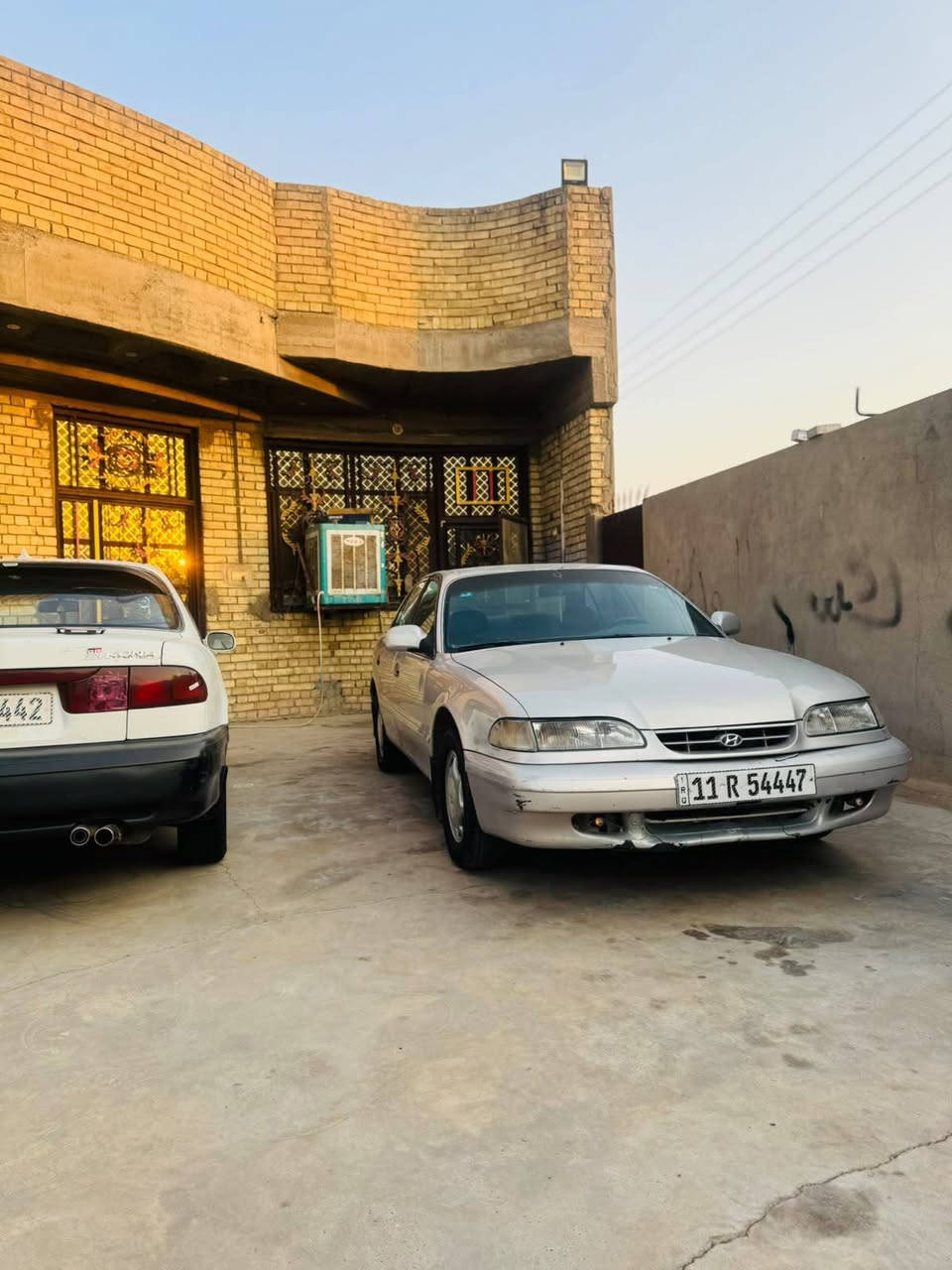 السلام عليكم سوناتا ٢ رقم بغداد دولي بسمي محرك نضيف كير اوتماتيك حداديه مضبوطه مصبوغة عام مابيها اي حادث داخل جلد أسود السعر ٤٢ مكانها بغداد *********** أو ***********
