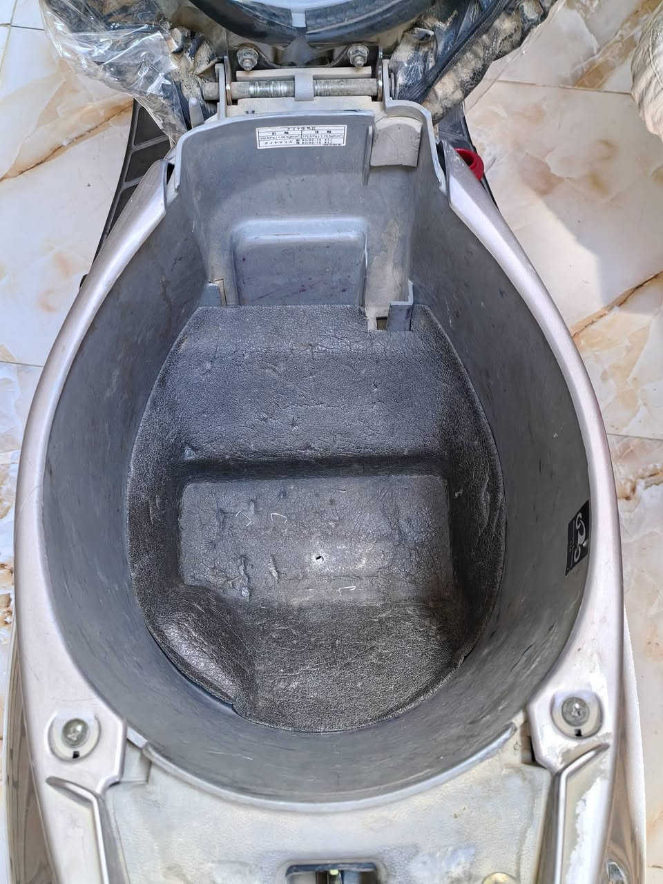 سلام عليكم دراجة بيجي دراجة حاويه حاويه جديده بمعنى الكلمه مكفوله من كلشي درنفيس بلكفرات ما واصل مكينه خير من الله افحص وين ما يعجبك ناصريه كلهه جيبهه تفحص 
عنوان ناصريه مركز 
 ***********
