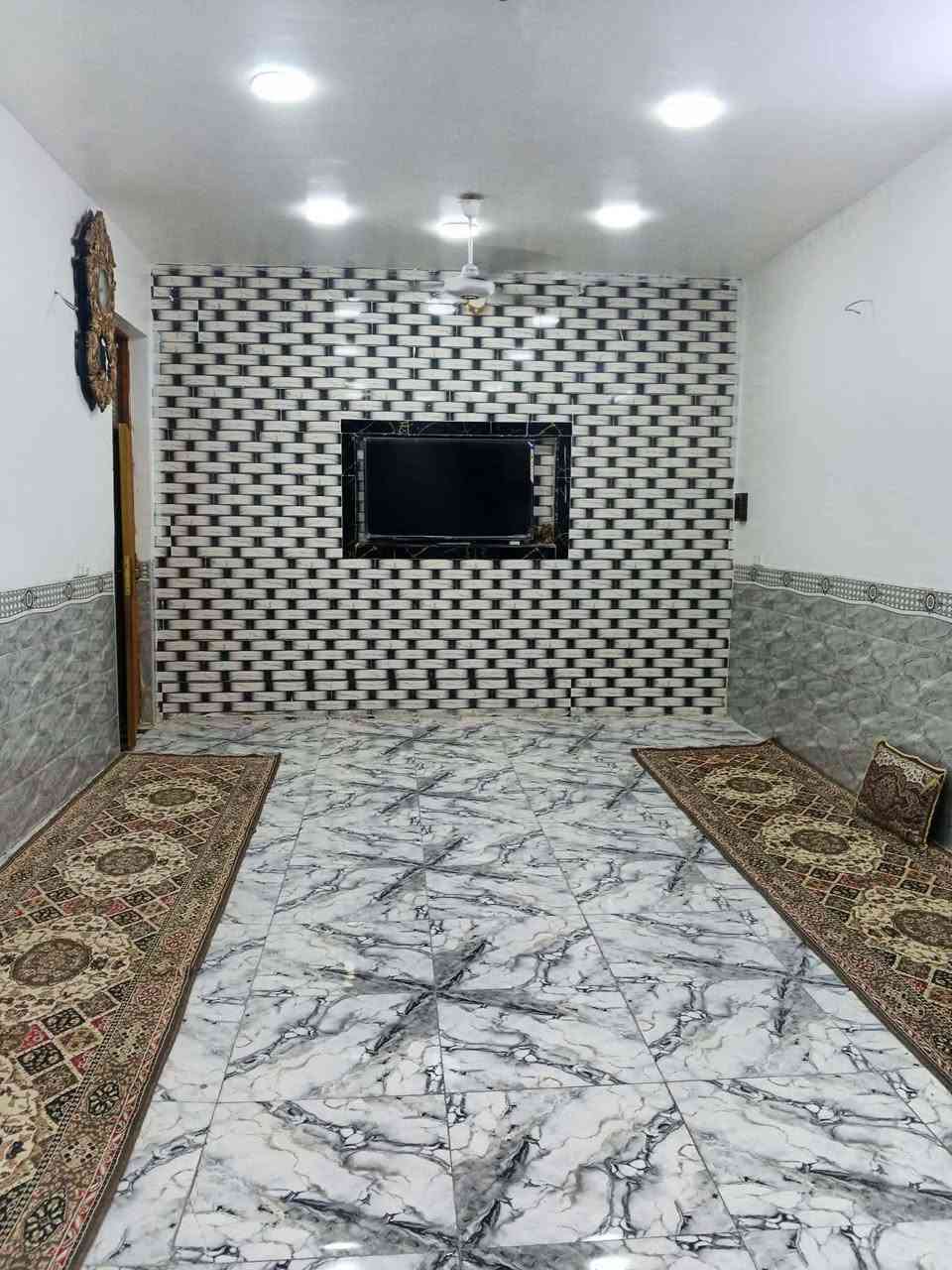 بيت للبيع مساحه البناء 250, مع قطعه ارض مساحه 300 متر واي ستفسار اتصل ع الرقم ***********
