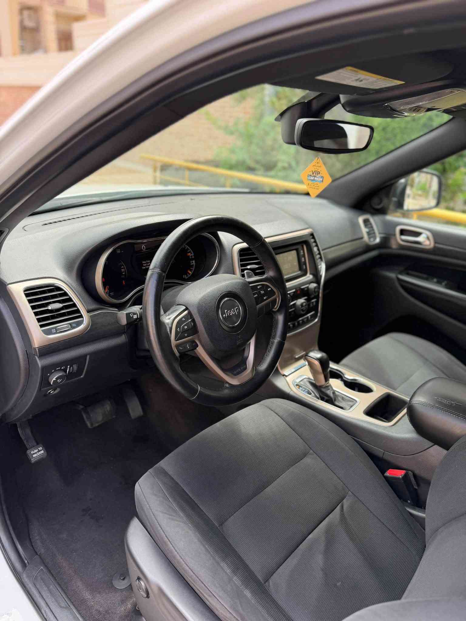 JeeP Laredo 4X4
الموديل : 2017
العداد : 120.000
المواصفات معروفة لاريدو:
بصمة
تشغيل عن بعد
دفع رباعي
رادار خلفي
كشن كهرباء
كامرة خلفية

ملاحظة : سيارة كلين تايتل داخل بشرط 
بدون صبغ حتى دعاميات بدون حالوب بدون تبديل
محرك مفتوح مبدل بساتم 14 بانزين عادي يمشي

السعر : 190$
مكان اربيل 
للاستفسار :
***********
***********
