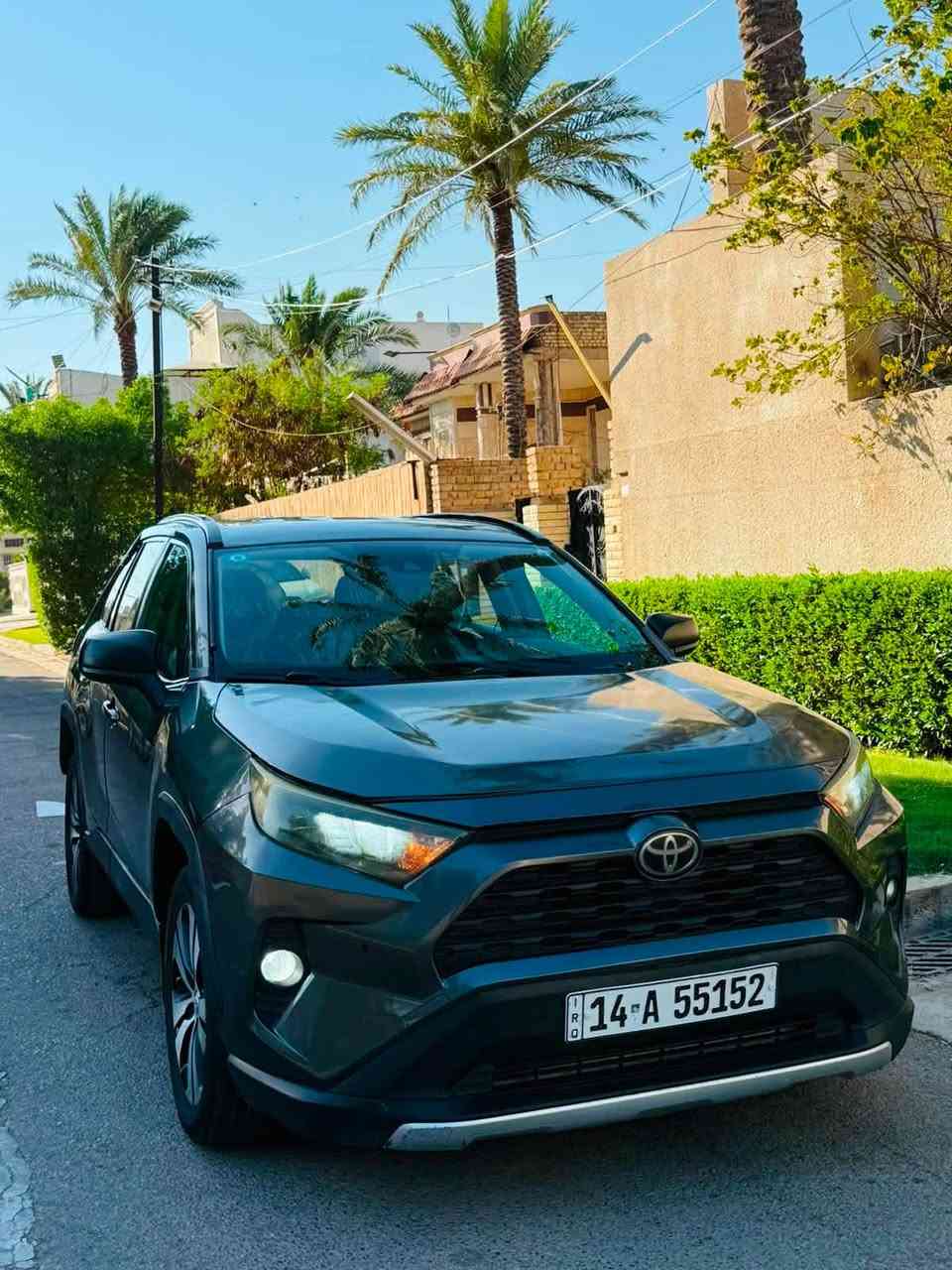 يالله  تويوتا راف فور موديل 2019  السعر (140) 
مكان بغداد التصال ***********
 مواصفات 
تحويل مباشر رقم دولي 
شاشه كبيره المس 
كامره خلفيه دوراه 
فوال تحكم ستيرن
صندوق كهرباء  
حساسات ماميه خلفيه 
رادار مامي 
ثلاث نضمت قياده 
مكان سياره بغداد
