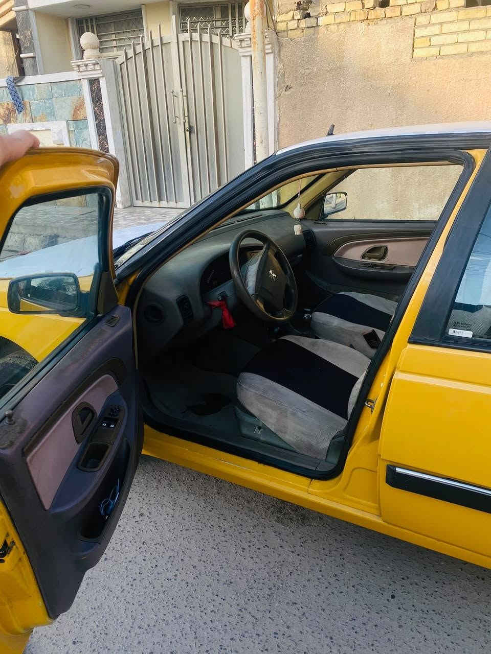 مكلفف بل نشر مكلفف 
بيجو لميس موديل ١٥ سياره حلوه نضيفه بيضه ضربه جاملغ اليسر مثل ما موضح بالصورة السعر ٣٥ وبيه مجال رقم الهاتف ***********
مكلففف بل نشر مكلفف
