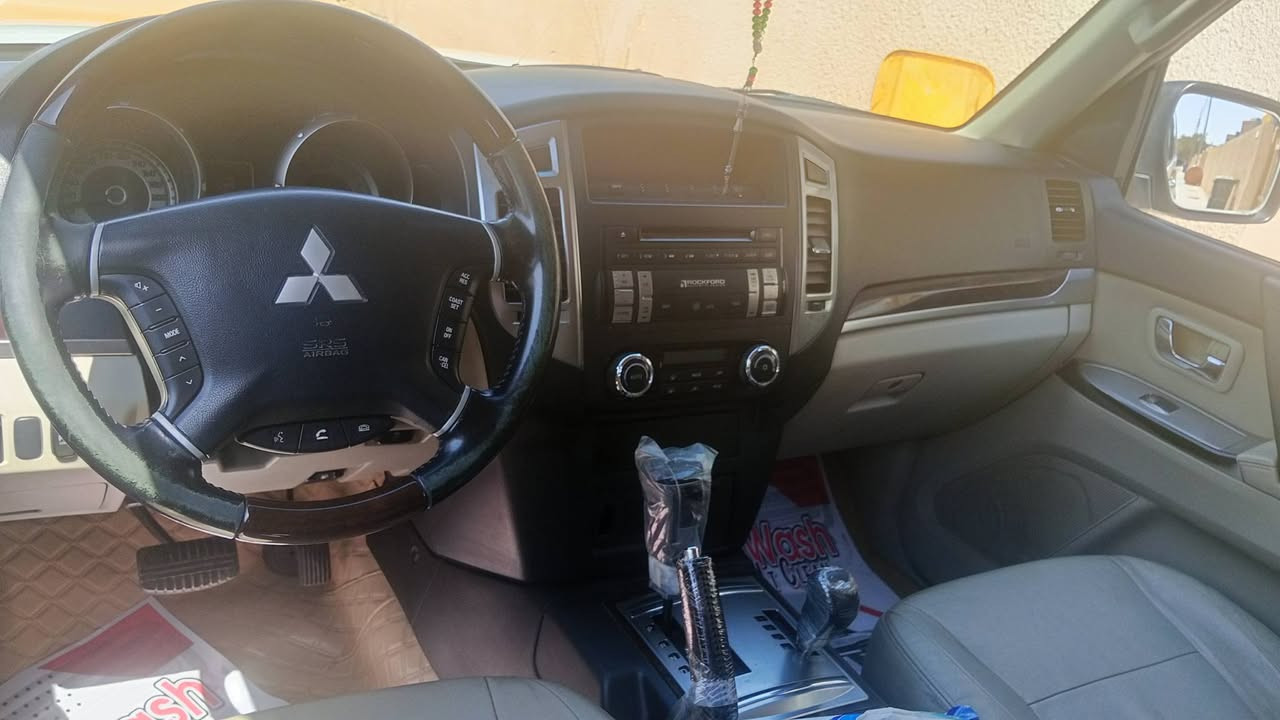السلام عليكم من رخصت الادمن
للبيع باجيرو موديل السياره 2015
مواصفات حبتور المرغوب فتحه كشنات جلد 
مسجل دمام البلادي 
مكفوله من الضربه والصبغ والرصعه
صدر امامي خلفي جديد 
كير ومحرك بلاد ما مفتوحات حجم المحرك 3800 ماشيه 270 الف كيلو 
السعر 180وبيها مجال مكاني كربلاء 
السياره بسمي رقم انكليزي هزه جديده 
***********
