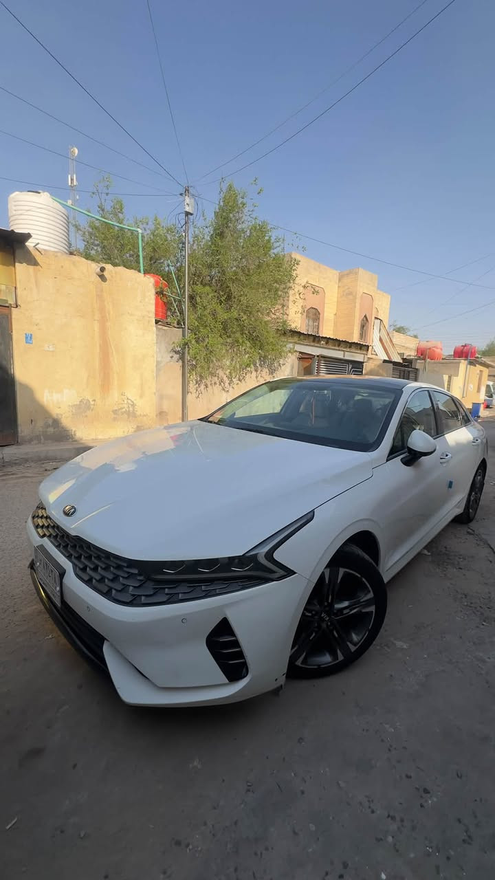 k5
خليجي مديل 21
رقم بغداد
فول ١/١
بصمة تحكم ستيرن 
تشغيل عن بعد 
محرك 2000
مثبت سرعه 
بانوراما
الضربه بيها جاملغ الخلفي جوه القبق البانزين وتكحيل بل جاملغ الامامي صفحه العبري   السعر180 وبيها مجال ***********
