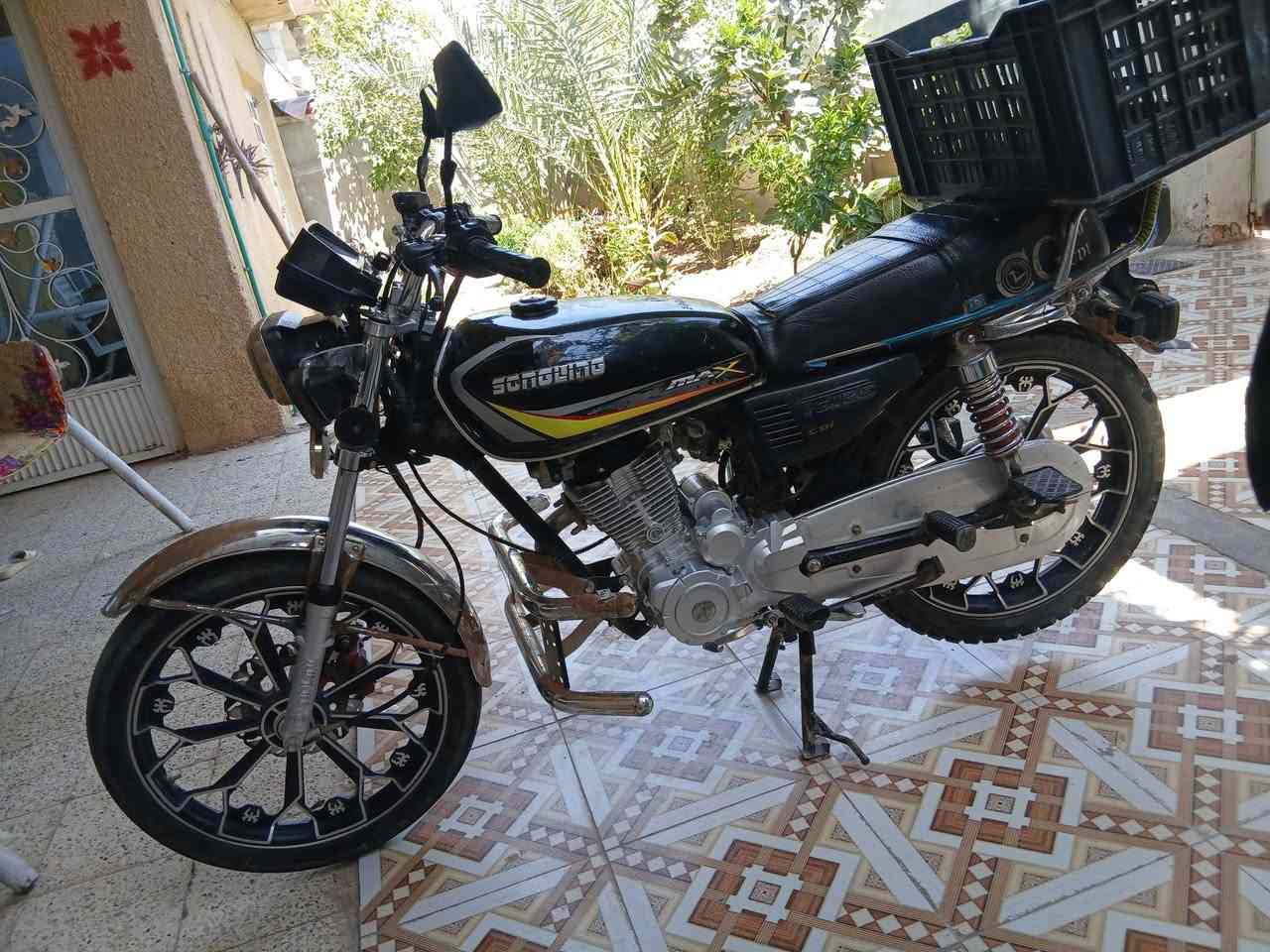 دراجه سيفان ٢٠٢٤ نظيفه كامله سلف دشبول شاشه تايرات دبلات مكينه نقصهه فقط اشاره وحده واكفه الخلفي بكاني الخالص الاسود السعر ٦٠٠ وبيهه مجال قليل حك الجيه *********** اوراق اصليه
