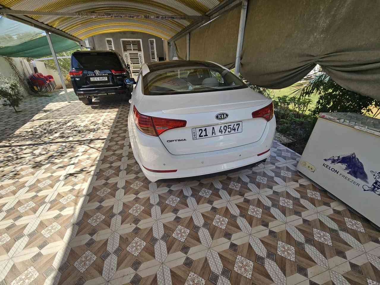 سلام عليكم اوبتيما خليجي كفاله عامه موديل ١٢ رقم سليمانيه جديد وسنويه جديده 
مكينه ٢٤٠٠ بصمه ابواب وبصمت تشغيل 
بني رامه شاشه كامره خلفية حساسات 
هواي بيها مواصفات حداديه جديه مكينه جديده كهربايات كله 
مضبوط ماناقصها شي 
تريد وكاله او تحويل 
سعر ١٢٠ قفل مراوس باقل ترهم 
مكان السياره ديوانيه دغاره 
***********@
