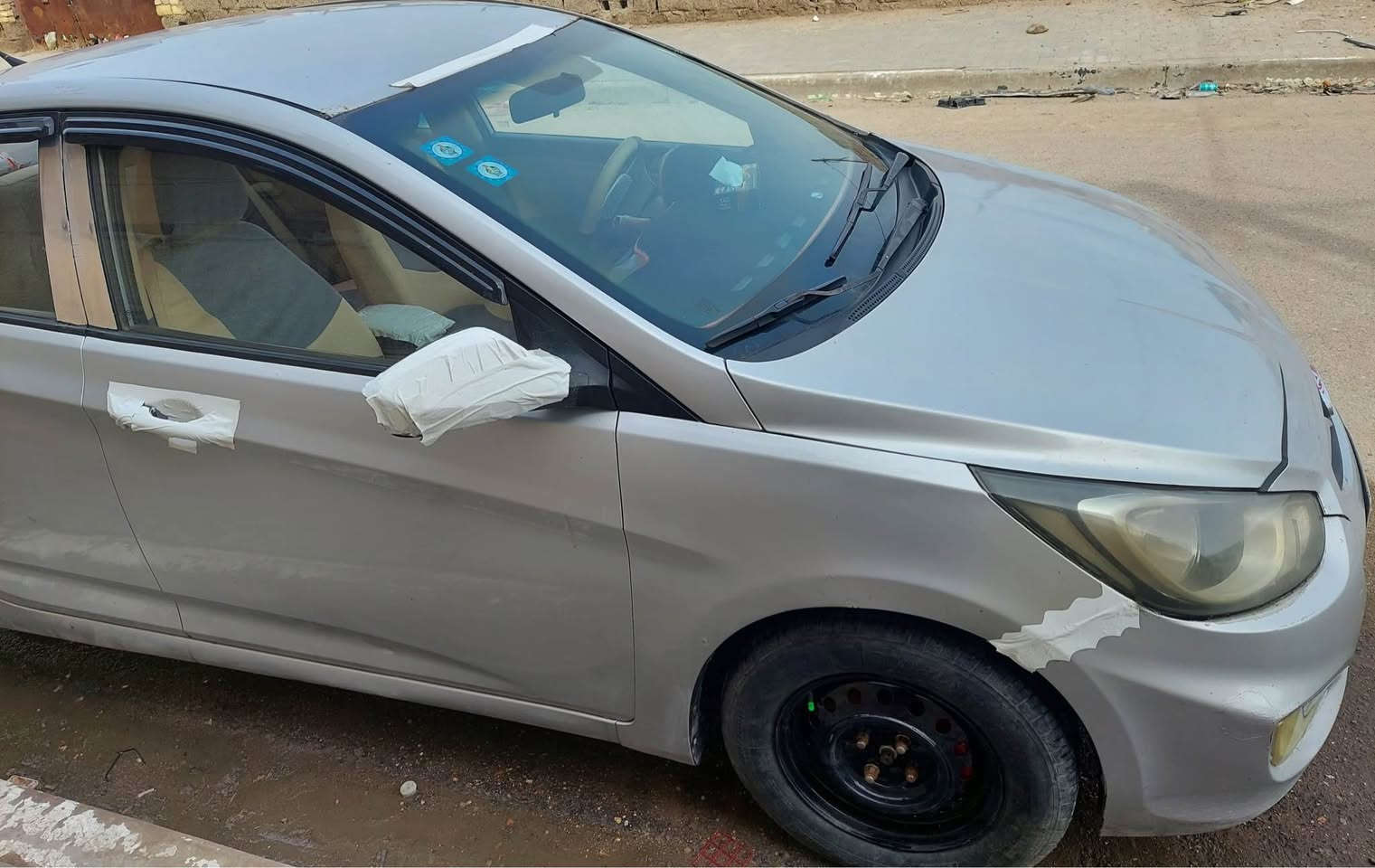 السلام عليكم اكسنت 2013 خليجي 

كفاله كير ومحرك 

كفاله حداداه وتبريد وتخم تايرات 

اي حادث ما بيها 

مكاني البصره تحويل ثاني يوم 

مكينه 1600 دوش 

السعر 78 وبيها مجال السعر مناسب جدا جدا 

الرقم ***********

سياره نظيفه وحلوه البصرة, العراق

نص مكتوب في الصور:
- Yippee!