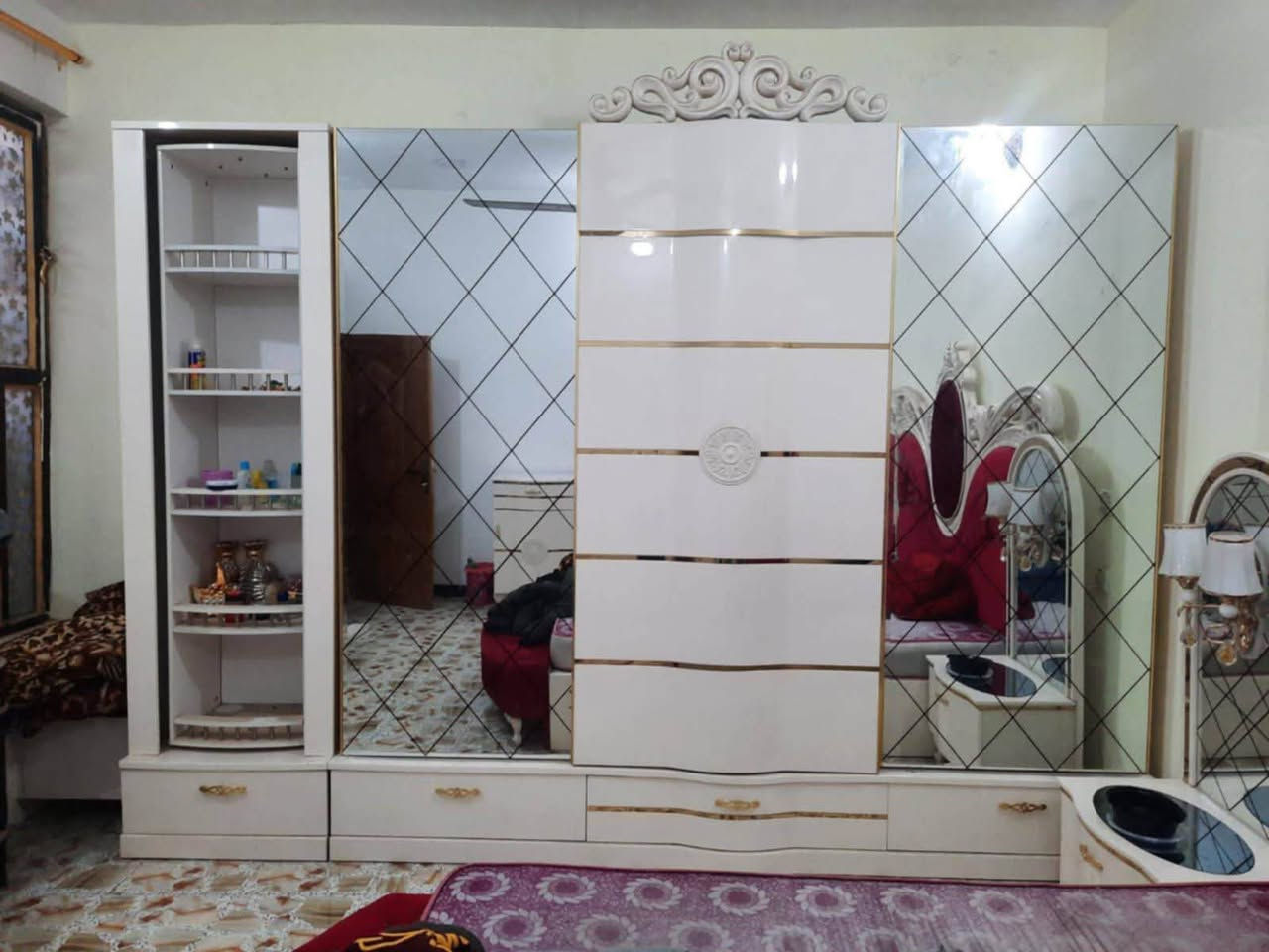 غرفة نوم للبيع ب ٧٥٠ للاستفسار ***********
