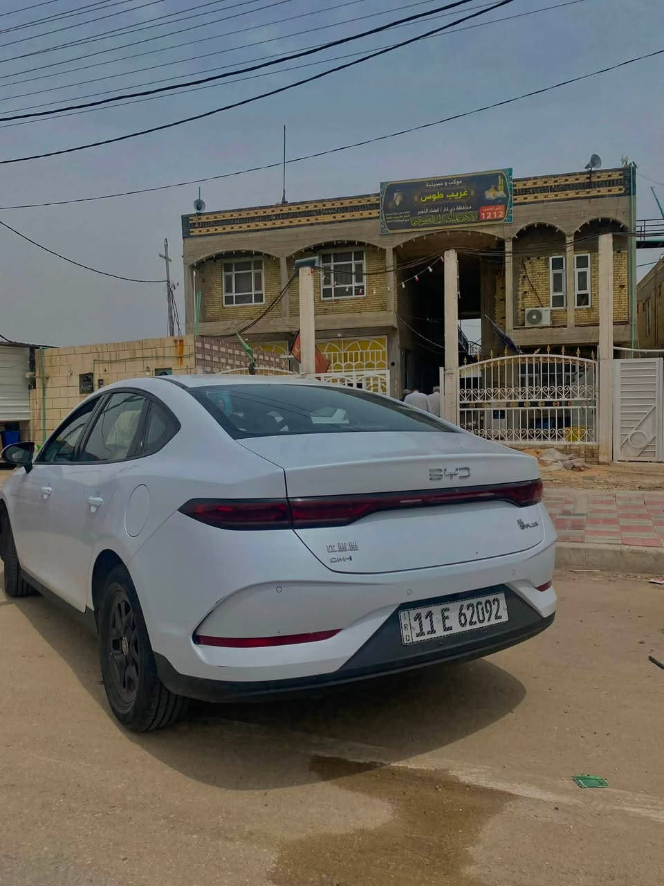 السلام عليكم بيع سريع 🤍
BYD Qin Plus 2025 

السياره ماشيه 31 الف 

السياره بحاله ممتازه 

بيها رصعه بالجاملغ الخلفي طفل انتجه عليها بالبايسكل

وطخه بالجاملغ الخلفي على وضعهن كلش زغار 

مكينه وكير وبطاريات على وضع الشركه 

تبديل دهن يم الحسام وبانزين محسن فقط 

تخبل السياره جاهزه من كلشي

مكاني بغداد الشعب 

18/500 وبيها مجال

*********** @إشارة
