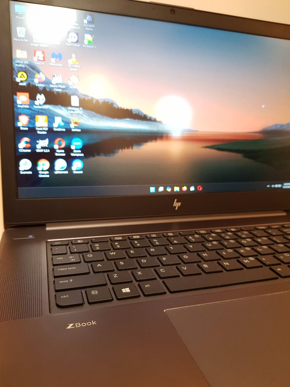 السلام عليكم 
متوفر لابتوب Hp ZBook مستخدم 
المواصفات 👇
Cpu: Core i7-7700HQ 
Ram: 32GB 
Hard: SSD 256GB 
Gpu: NVIDIA Quadro M1200 4GB 
16GB shared 
Screen: 15.6" 
Windows 11 Activated 
النظافة %95 
السعر 350 الف 
اي استفسار واتساب : ***********

نص مكتوب في الصور:
- Task Manager
- Processes
- Performance
- App history
- Startup apps
- Users
- Details
- Services
- Settings
- Run new task
- CPU
- 1%, 1.35 GHz
- Memory
- 3.9/31.9 GB (12%)
- In use
- Disk 0 (C:)
- SSD
- 0%
- Wi-Fi
- S: 0 R: 0 Kbps
- GPU 0
- Intel(R) HD Graphics...
- GPU 1
- NVIDIA Quadro M12...
- CPU Intel(R) Core(TM) i7-7700HQ CPU @ 2.80GHz
- % Utilization
- 100%
- 60 seconds
- Utilization
- 1%
- Speed
- 1.35 GHz
- Base speed:
- Sockets:
- Cores:
- 2.81 GHz
- 1
- 4
- 168
- Threads
- 1912
- Handles
- 68188
- Logical processors: 8
- Virtualization:
- Hyper-V support:
- Disabled
- Yes
- Up time
- 11:01:01:33
- L1 cache:
- L2 cache:
- L3 cache:
- 256 KB
- 1.0 MB
- 6.0 MB
- CCleaner
- GIMP 3.2.4
- Opera
- Browser
- Zoom
- Workplace
- Evernote
- Google
- Chrome
- qBitTorrent
- Discord
- 1% 1.35 GHz
- Intel(R) HD Graphics ...
- Memory usage
- 32.0 GB
- 31.9 GB
- 0
- Memory composition
- In use (Compressed)
- 3.6 GB (38.9 MB)
- Available
- 28.0 GB
- Speed:
- 2400 ...
- Slots used:
- 2 of 2
- Form factor:
- SODI...
- Committed
- 4.0/36.9 GB
- Cached
- 2.3 GB
- Hardware reserved:
- 125 ...
- Paged pool
- 221 MB
- Non-paged pool
- 222 MB
- 1% 1.39 GHz
- KBG50ZNV256G KIOXIA
- Disk transfer rate
- 0 MB/s
- 7 MB/s
- Active time
- Average response time
- 0 ms
- Capacity:
- Formatted:
- System disk:
- Page file:
- Type:
- 239 GB
- Read speed
- 0 KB/s
- Write speed
- Cleaner
- Task Manager Processes Performance App history Startup apps Users Details Services Settings Performance Run new task CPU 1% 1.47 GHz Memory 3.9/31.9 GB (12%) Disk 0 (C:) SSD 0% Wi-Fi Wi-Fi S: 0 R: 0 Kbps GPU 0 Intel(R) HD Graphics ... 0% GPU 1 NVIDIA Quadro M12... 0% GPU 3D 0% Copy 0% Video Decode 0% Video Processing 0% GPU Intel(R) HD Graphics 630 Shared GPU memory usage 15.9 GB Utilization 0% GPU Memory 0.2/15.9 GB Shared GPU memory 0.2/15.9 GB Driver version: 31.0.10... Driver date: 11/5/20... DirectX version: 12 (FL 1... Physical location: PCI bus ... GIMP 3.2.4 Opera Browser Zoom Workplace Google Chrome qBittorrent Discord
