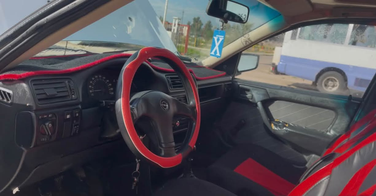 للبيع
محرك نيسان صني تبريد تدفيه سياره جهزا
هزه فحص جديد كربون بنزين بيها
موديل 1992 
 
سعر 50$ 
 ***********
***********
بيه وتساب

نص مكتوب في الصور:
- iQ
- iQ CARS