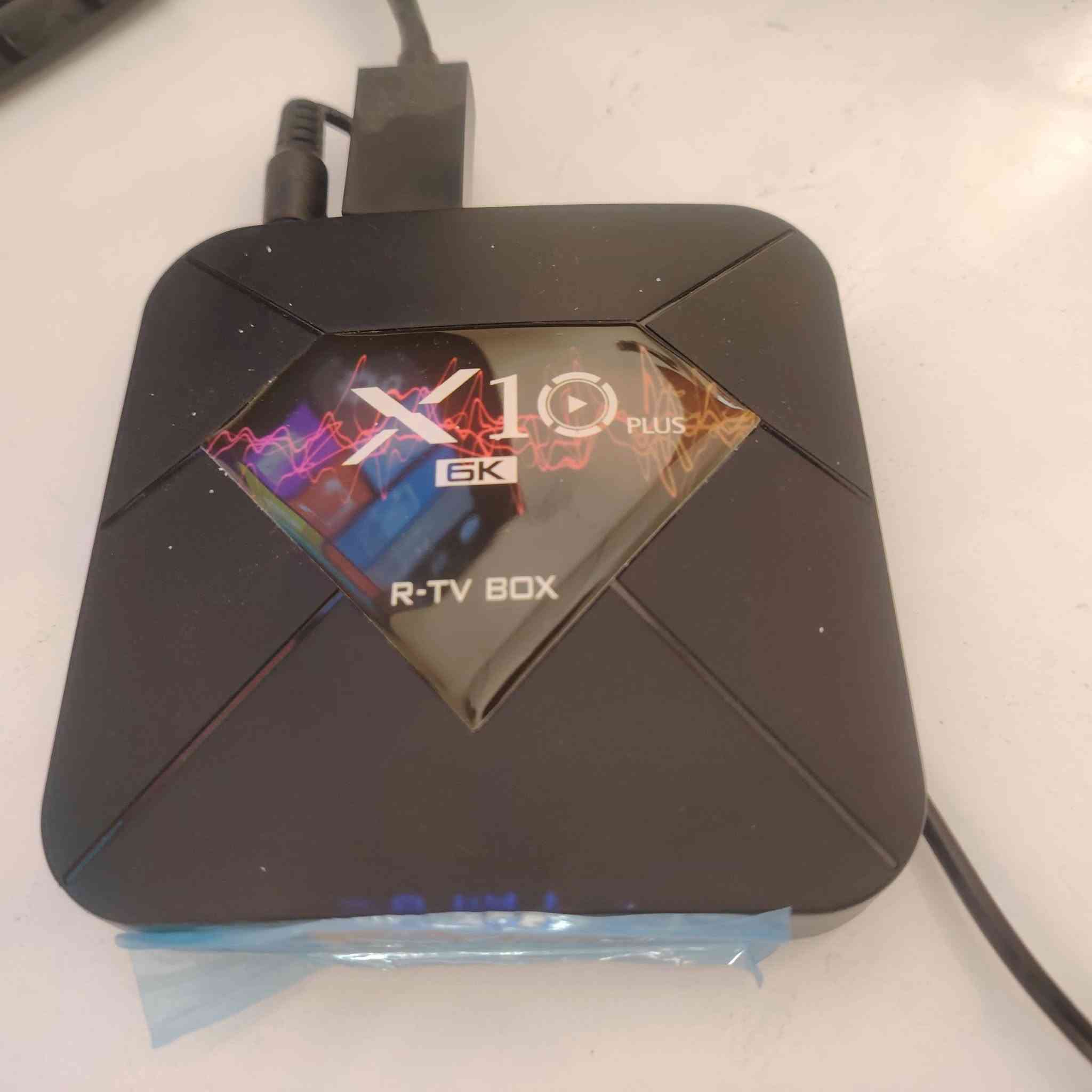 سلام عليكم
جهاز R-TV Box X10 Plus للبيع
يشتغل على الإنترنت
السعر : 25000 الف
توصيل فقط داخل كركوك : 3000 الف

للتواصل واتساب فقط : ***********

