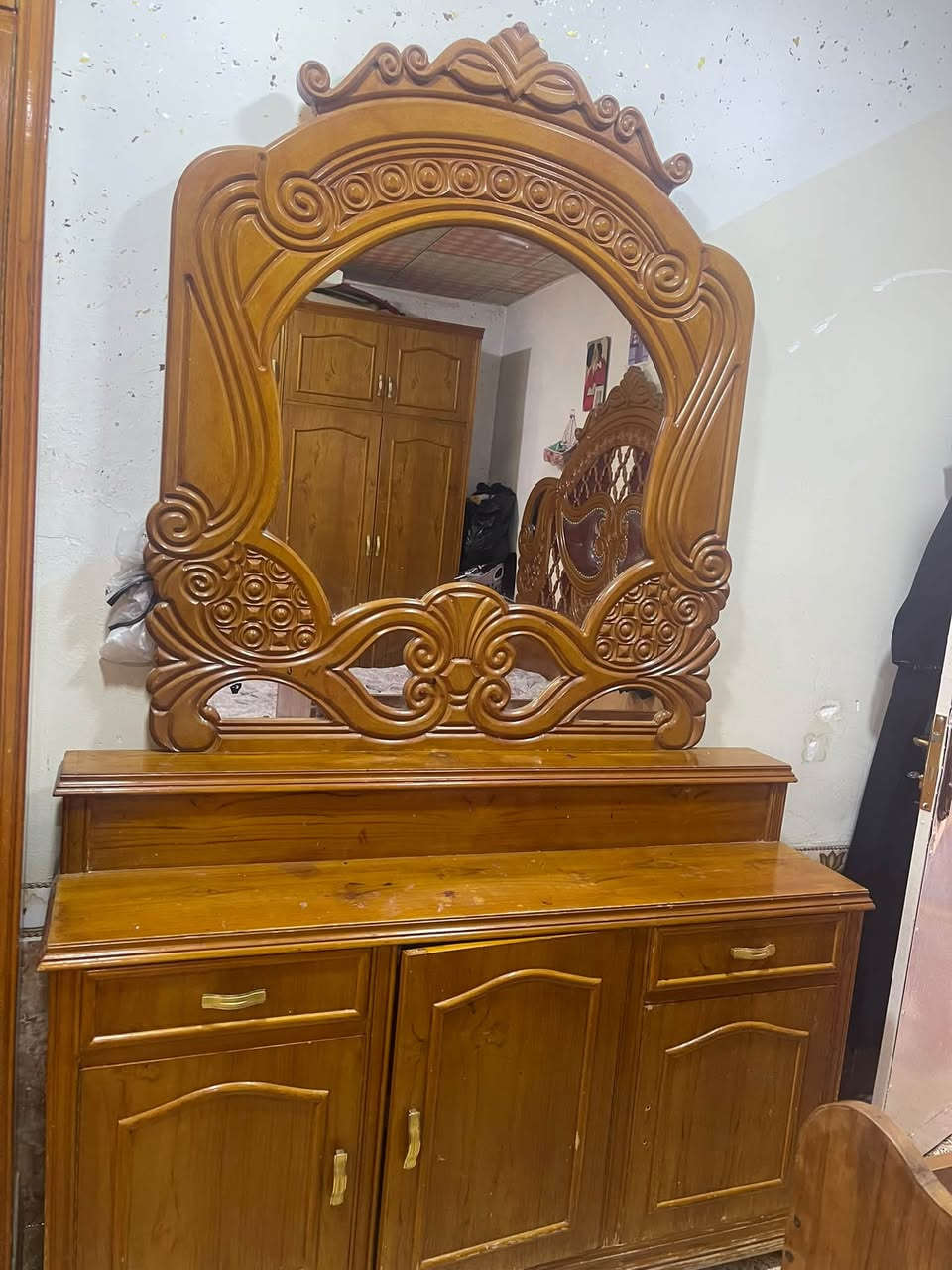 سرير بدون صندوق • للبيع