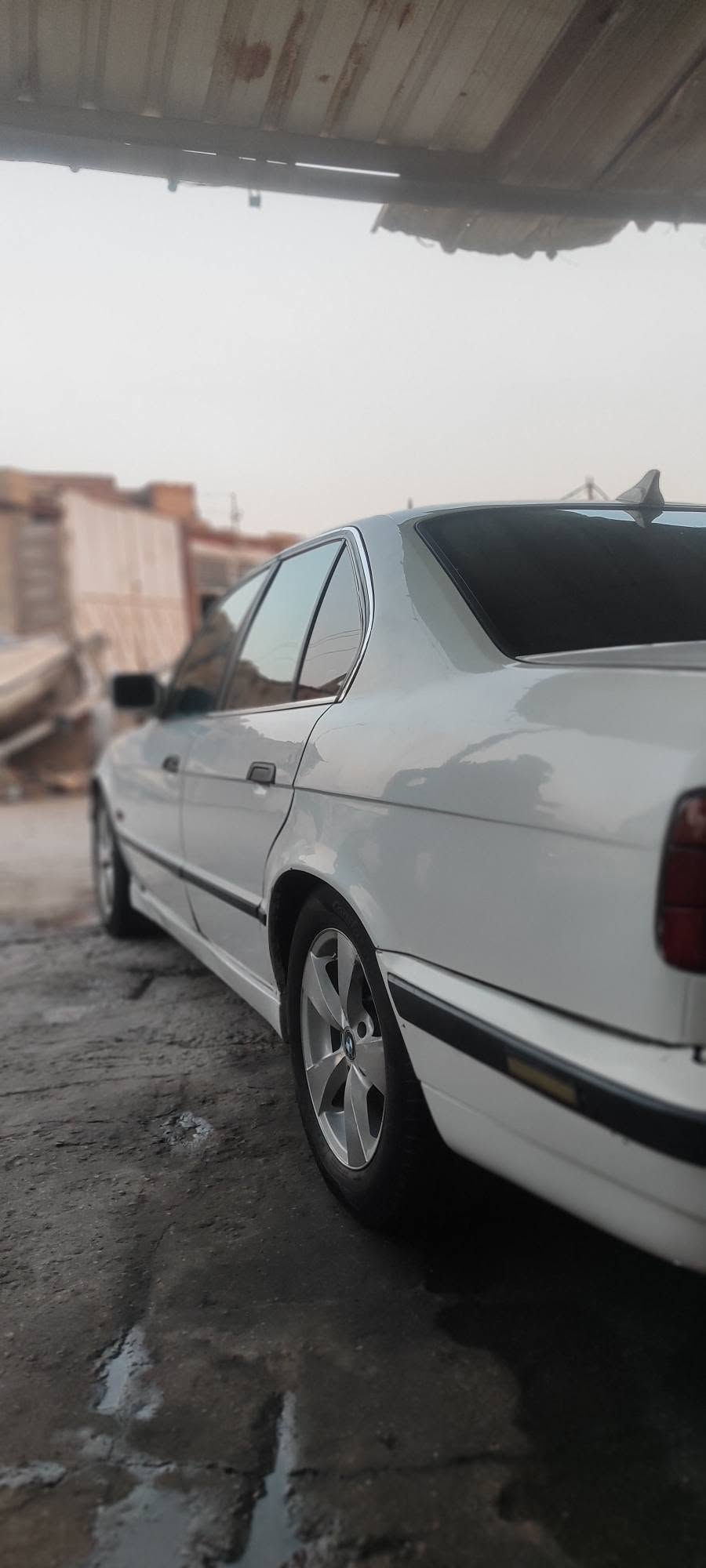 السلام عليكم
BMW525i 🤍
مسكر 1991 للبيع 
رقمه بغداد نكليزي  
مكينه وكير بجيس جدد☑️
تبريد ثلج ❄
حداديه جديدة
عليه ادامه كامله فيت بم ونوزلات وبلكات وفلاتر 
لايتات عيون شيطان 
زنون اصليه لد عدسه شرط نهار 
اشاير لد ✴️
شاشة ومنضومه سماعات دمام 🔊
سنتر لوك دبل ريموت 
فتحه سقف عاطلة
تفاصيل اكثر خاص او واتساب

عنواني النجف المشخاب
*********** 

سعر 46وبيه مجال
