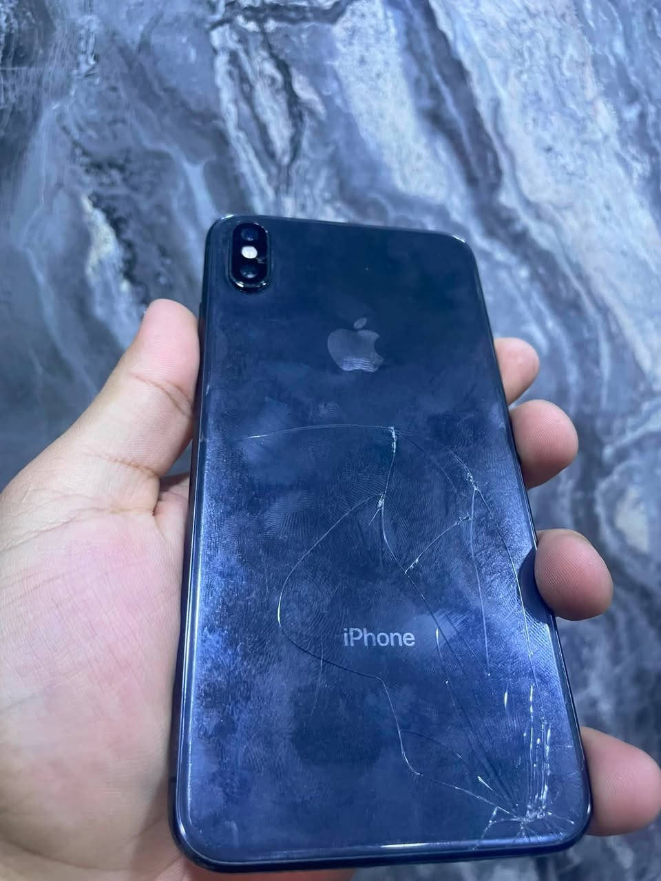 🔥 للبيع آيفون XS Max 🔥

📱 اللون اسود
💧 وتر بروف
✨ كلشي ما مبدل بي
📸 صور الجهاز كدامكم والشاشة والظهر والبطارية 
🔋 البطارية 69% وما تصرف ابد فيس ايدي متوقف
💾 الذاكرة 64GB
✅ تلفون نظيف ويخبل وحالته حلوة

💰 السعر 150 ألف فقط
📍 المكان بغداد المحمودية
🚚 التوصيل متوفر

📞 للتواصل ***********

