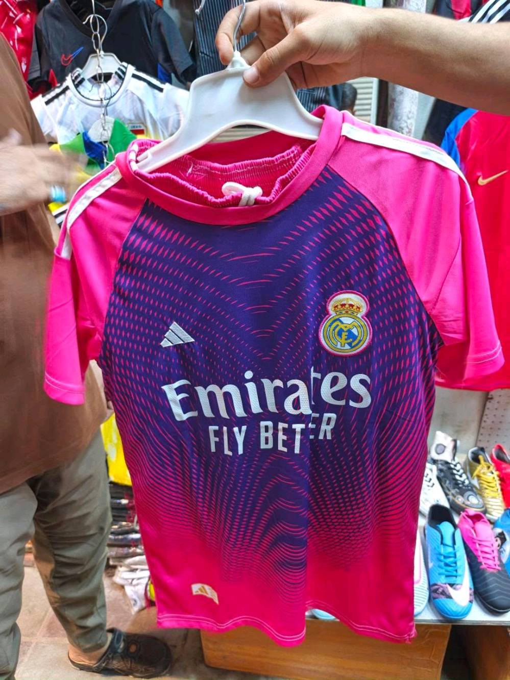تيشيرت خاص • مقاسات M-XL • دريس وشورت