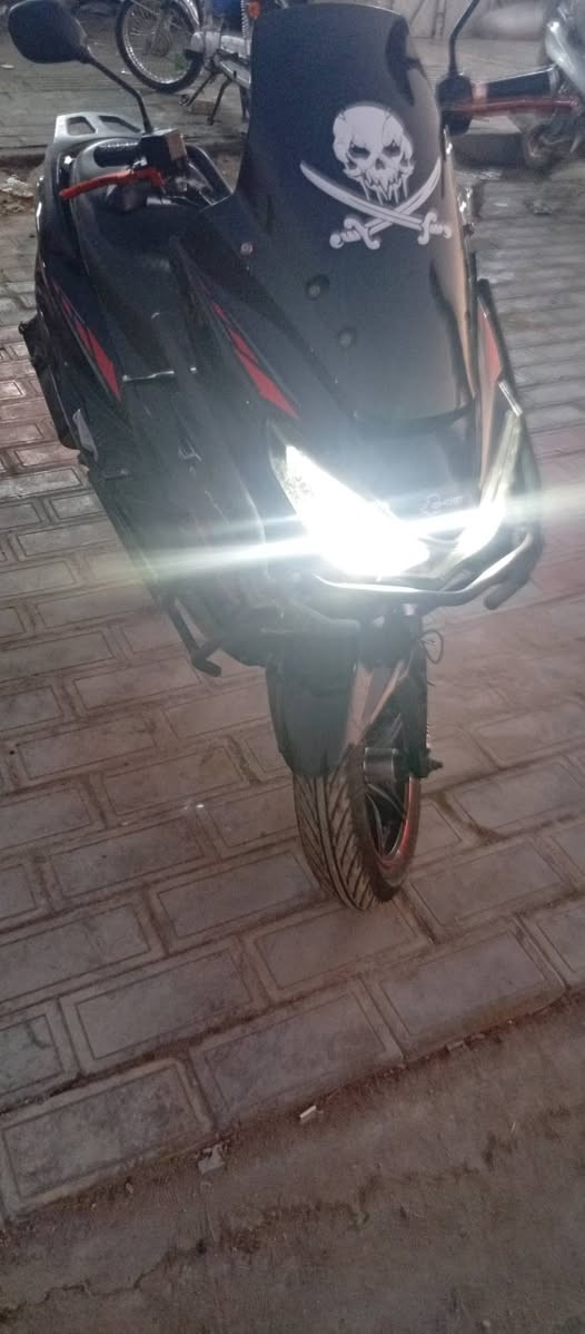 دراجه سكني فحل جديده موديل 2024 برقي مامفتوح بيه شراي  ***********

