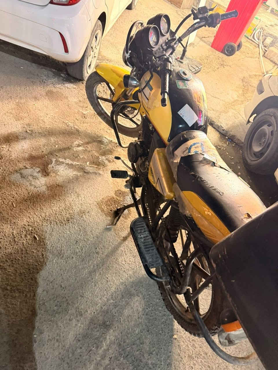 السلام عليكم دراجه دايوان للبيع موديل 22 السعر مناسب هذا الرقم اللي يحب يتواصل ***********
