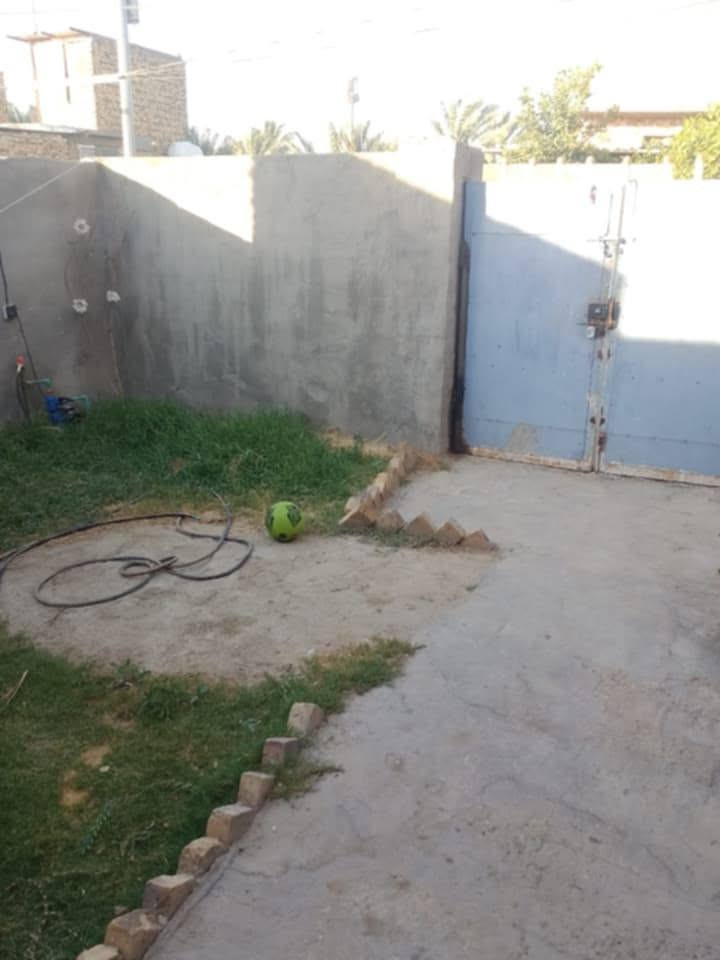 🏡 دار للبيع – فرصة بسعر مناسب
📍 الموقع: وردية خارج، شارع المشجر، مقابل الدكتور أحمد جمل.
📐 المساحة: 120 م
📏 الواجهة: 6 م
🛣️ عرض الشارع: 8 م
📄 نوع العقار: طابو زراعي – سند 25
مواصفات الدار:
طابق واحد
غرفة نوم
استقبال
هول
مطبخ
خدمات صحية داخلية
🔹 ملاحظة: يحتاج فقط إلى ستارة وبيتونة.
✅ الخدمات متوفرة بالكامل:
ماء
مجاري
إنترنت ضوئي
💰 السعر: 42 مليون دينار، قابل للتفاوض.
📱 للتواصل واتساب: ***********
